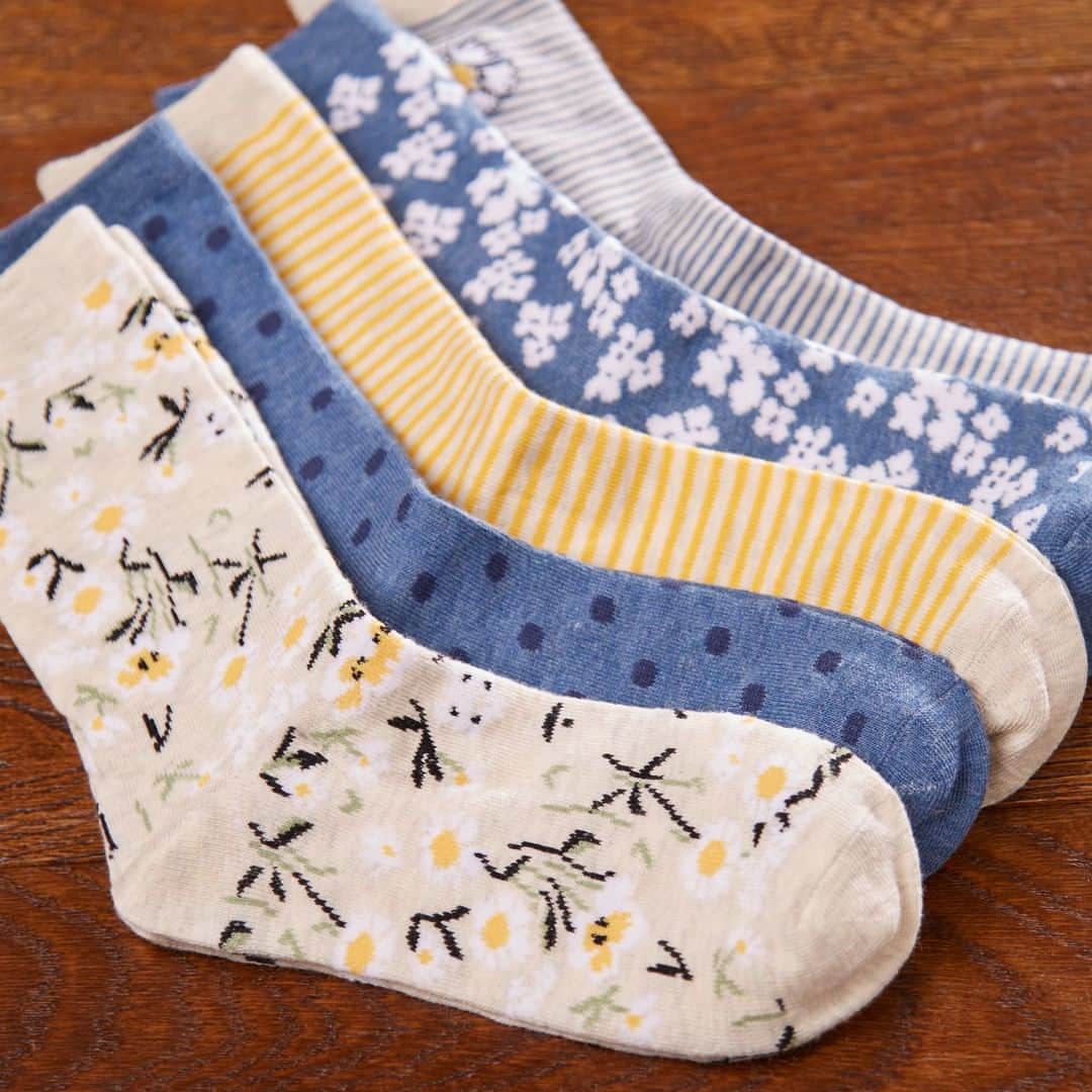 プリマークさんのインスタグラム写真 - (プリマークInstagram)「Patterns galore for the sock drawer 🌼 Prices from £2.50/€3.50 (Available in: 🇬🇧🇩🇪🇳🇱🇦🇹🇧🇪🇮🇪🇫🇷🇮🇹🇪🇸🇵🇹) #Primark #fashion #socks」4月2日 15時00分 - primark
