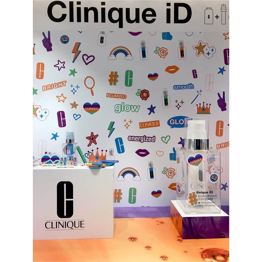 DFS & T Galleriaさんのインスタグラム写真 - (DFS & T GalleriaInstagram)「Offering 15 different combinations to hydrate and treat your skin with, visit the fully immersive pop-up and join us in finding the @clinique iD best suited to your needs.⁣ ⁣ Enjoy savings of 15% on the #DFSExclusive Duo Set and visit the Clinique pop-up for personal consultations, exciting offers & more – at the following locations: ⁣ ⁣ - T Galleria by DFS, Hong Kong, Canton Road⁣ - T Galleria Beauty by DFS, Hong Kong, Causeway Bay⁣ - T Galleria by DFS, Macau, City of Dreams⁣ - T Galleria by DFS, Singapore⁣ - T Galleria by DFS, Guam⁣ - DFS, Los Angeles International Airport⁣ - T Galleria by DFS, Hawaii ⁣ ⁣ #CliniqueiD #TGalleria⁣ //⁣ 15種組合隨心搭配，讓你的肌膚更加水潤平衡，注入修護活力。⁣ ⁣ 立即親臨位於香港廣東道及銅鑼灣、澳門新濠天地、新加坡、關島、美國洛杉磯國際機場及夏威夷的DFS和T廣場內的 @clinique 期間限定店，與我們一起尋找並打造最適合你肌膚需要的Clinique iD修護乳，購買 #DFS 限定兩件套裝可享低至85折優惠，更可享受一對一皮膚分析諮詢服務以及其他精彩禮遇。⁣ ⁣ #CliniqueiD #T廣場」4月2日 15時00分 - dfsofficial