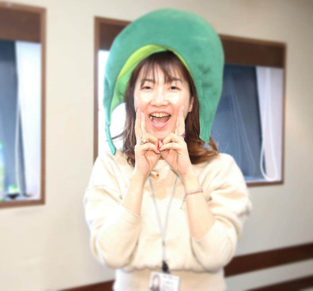 阿部洋子さんのインスタグラム写真 - (阿部洋子Instagram)「🎶 生放送の合間に、 なにやっとんねん！w的な1枚。 #ふかわりょう さんと およそ10年ぶりにおしごと。 #とんぶり  #とんぶりの唄  #とんぶり兄妹 #これなに  #tokyofm #radio  #live」4月2日 15時42分 - hirocoring