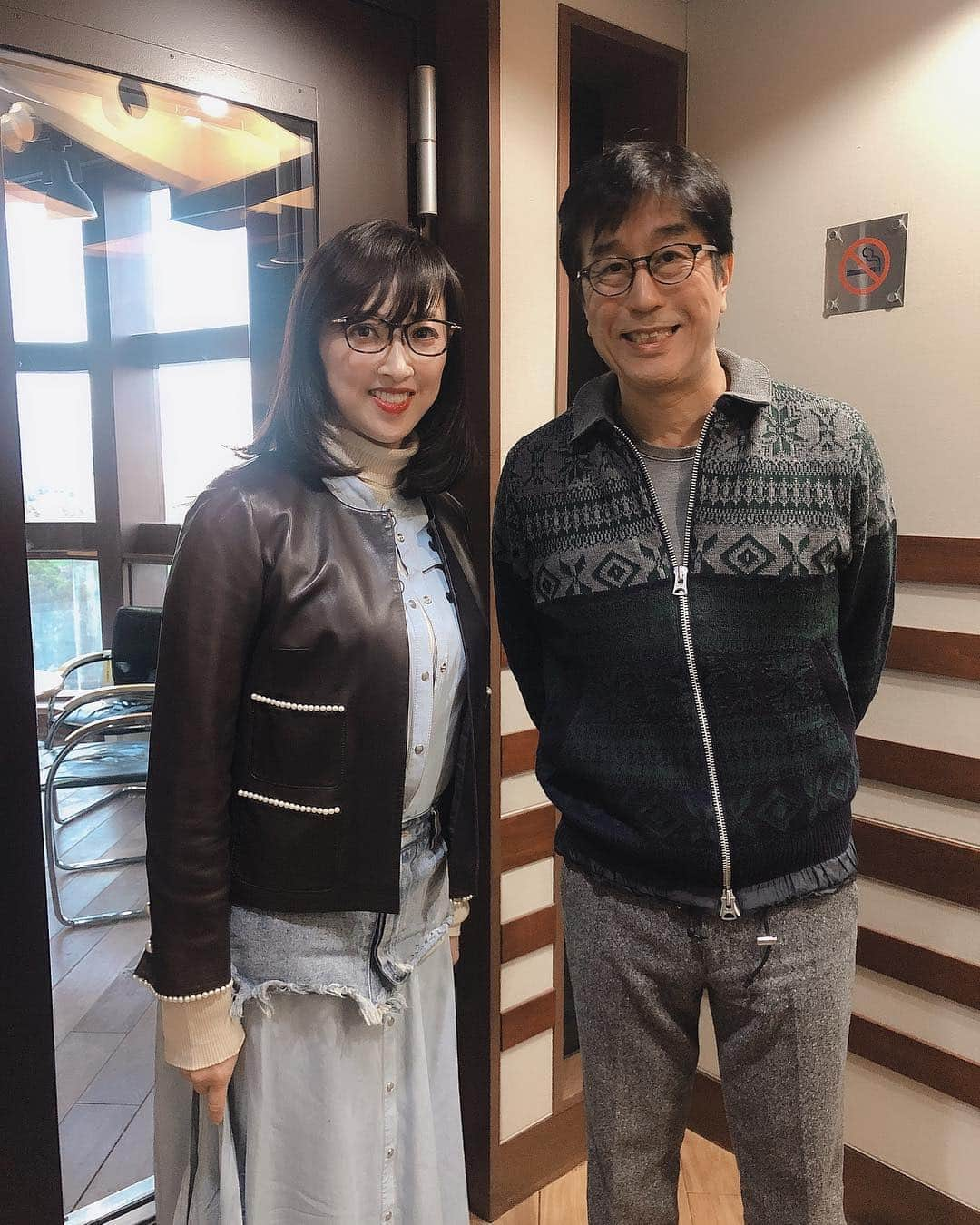 紫吹淳さんのインスタグラム写真 - (紫吹淳Instagram)「新元号「令和」決まりましたね。おめでとうございます！綺麗な元号だな〜と新時代ワクワクしてきました。さて、本日の写真はなんと…松任谷正隆さんとのツーショット。ラジオ番組に呼んで頂きました！放送は４月5日お楽しみに。 【松任谷正隆のちょっと変なこと聞いてもいいですか？】 インスタURL ↓↓↓ https://www.instagram.com/masataka_tfm/?hl=ja #ちょとへん #ちょと変 #松任谷正隆のちょっと変なこと聞いてもいいですか #TOKYOＦＭ」4月2日 15時45分 - jun_shibuki_official