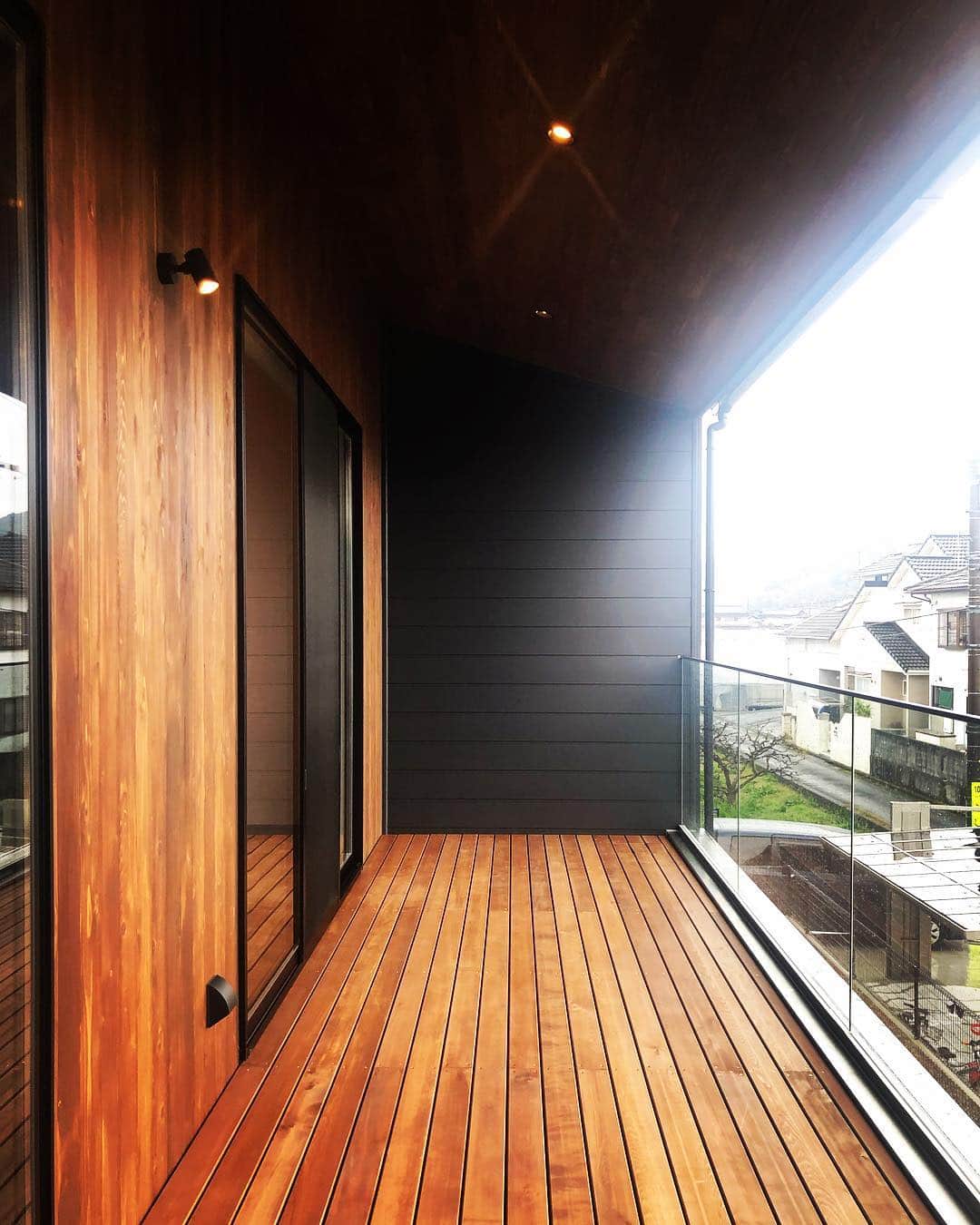株式会社大和建設のインスタグラム：「土佐市Y様邸 テラス  #テラス#無垢材#新築#マイホーム#建築#高知#大和建設」