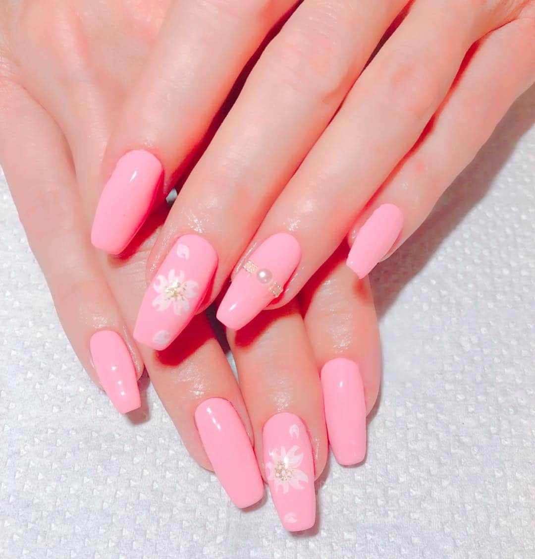 カイヤさんのインスタグラム写真 - (カイヤInstagram)「さくらネイル Cherry Blossom Nails . . . . . . #caiya#カイヤ#川﨑介椰#nail#harukanail#ネイルアートデザイン#instagood#feminine#nails #ネイル #フェミニン #フェミニンネイル #nailstagram#instagram#instanails#instanail #elegantnails#elegant#love#insta#パッション#インスタ映え#インスタ萎え#インスタ女子#ピンク#pink#ピンクネイル#sakura#sakuranails#さくらネイル」4月2日 15時56分 - caiya.kawasaki