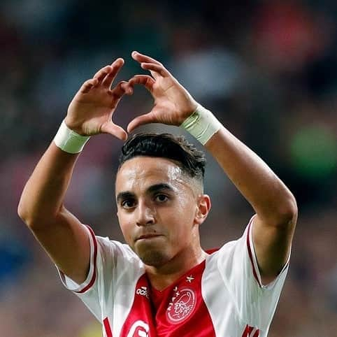 TOUZANI TVさんのインスタグラム写真 - (TOUZANI TVInstagram)「Today is the birthday of little brother @abdelhak_nouri ❤ 22 yrs alhamdoullah 🤲🏼 remember his world class on and off the pitch」4月2日 15時59分 - touzanitv