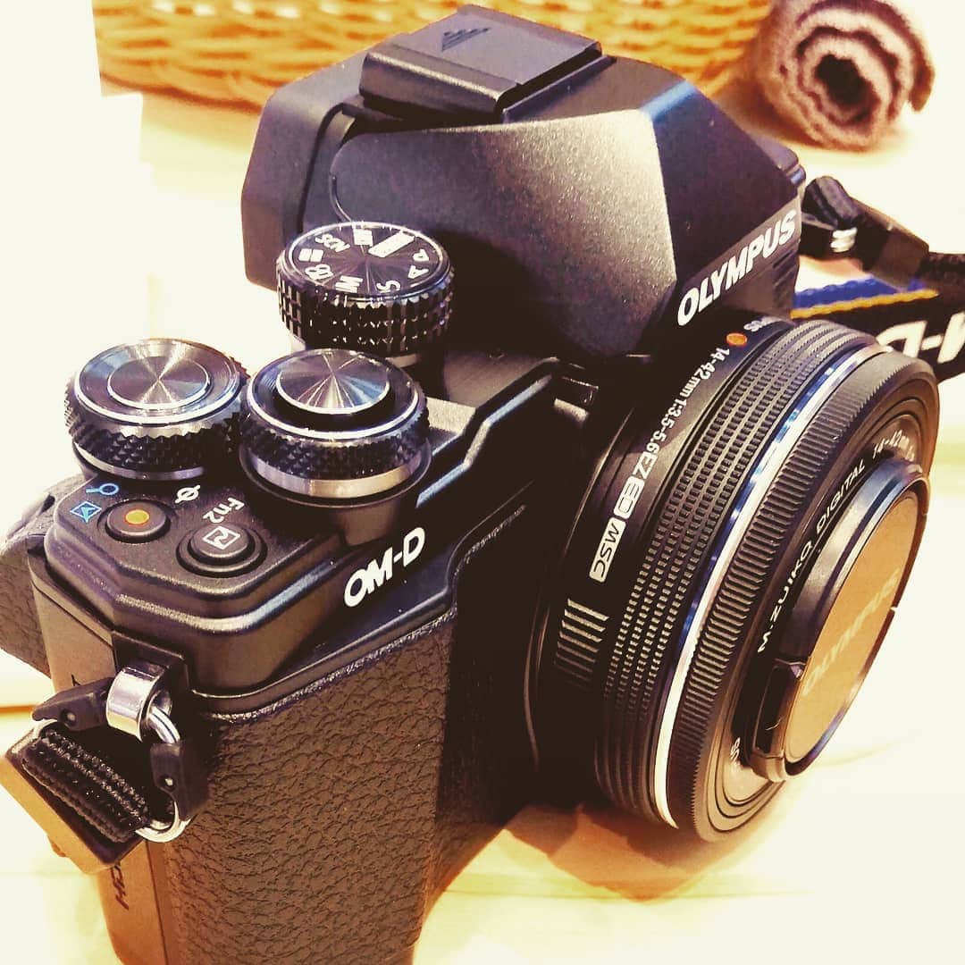 のインスタグラム：「。 欲しかったカメラが 突然SALEヽ(^o^)丿 買いましたー！！ …大分県にいても近くの コンビニで受け取れる んだもんね！便利だわー 流通の苦労に感謝。」
