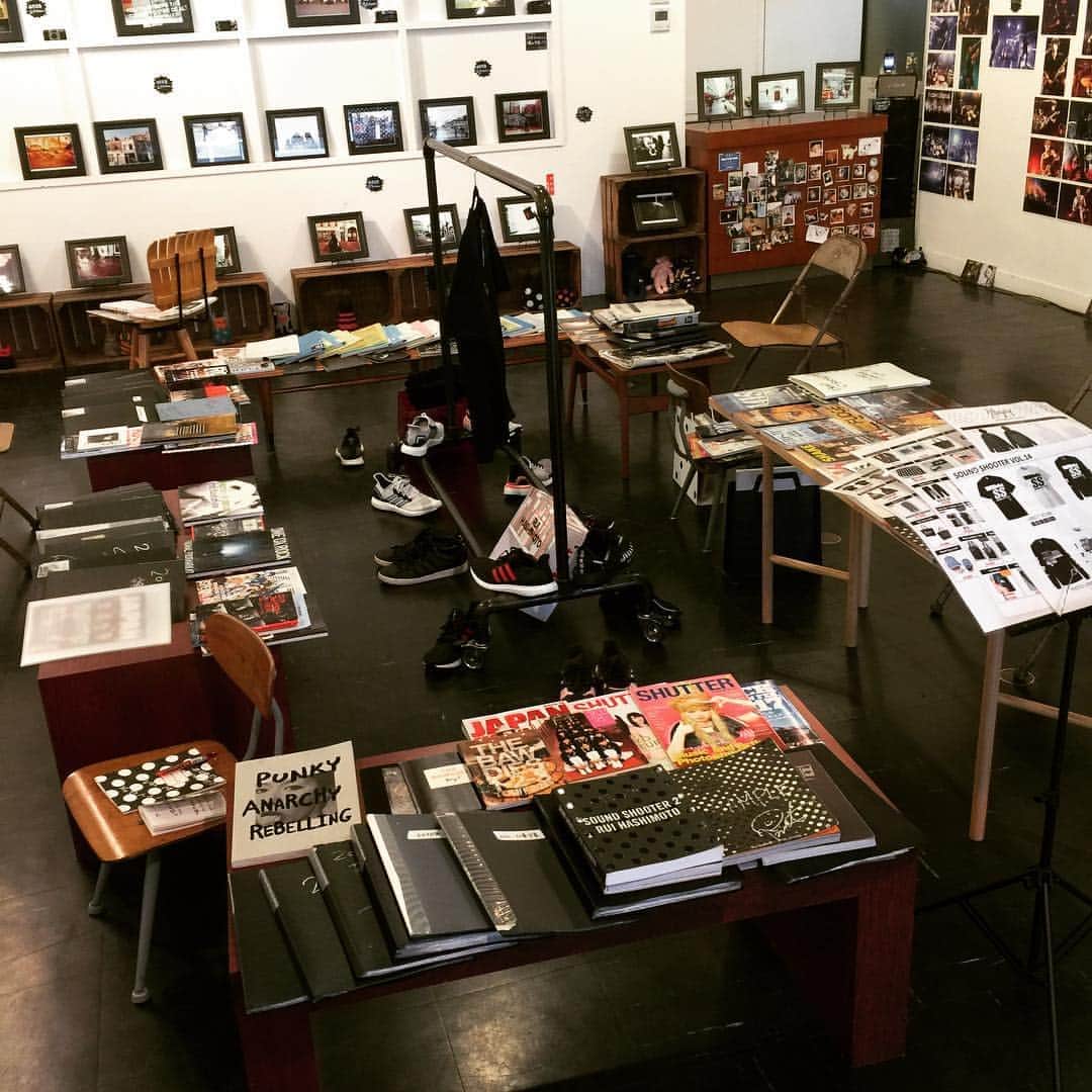 橋本塁さんのインスタグラム写真 - (橋本塁Instagram)「サウシュー岡山写真展初日19時まで！  #サウシュー #岡山 #balanceokayama」4月2日 16時47分 - ruihashimoto