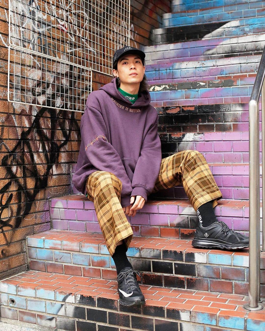 Droptokyoさんのインスタグラム写真 - (DroptokyoInstagram)「KANSAI STREET STYLE @drop_kansai  #streetstyle#droptokyo#kansai#osaka#japan#streetscene#streetfashion#streetwear#streetculture#fashion#関西#大阪#ストリートファッション#fashion#コーディネート  Photography: @abeasamidesu」4月2日 17時05分 - drop_tokyo