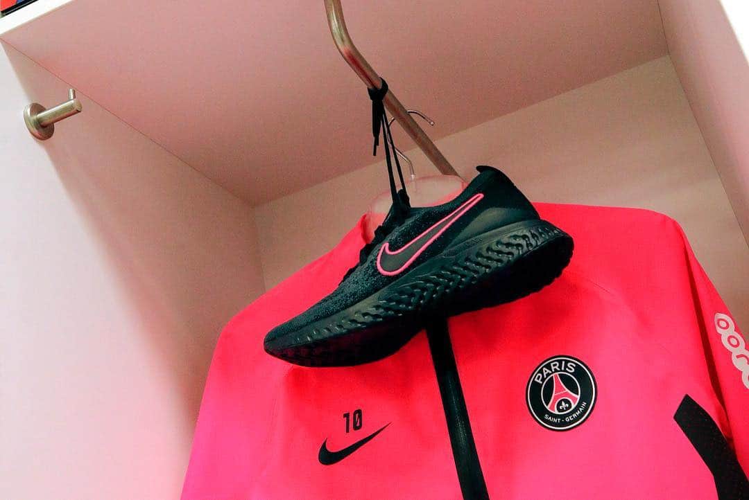 パリ・サンジェルマンFCさんのインスタグラム写真 - (パリ・サンジェルマンFCInstagram)「Nike Epic React x PSG, available now. ➡️ store.psg.fr . #madebyyou #nikerunning #NikexPSG #ParisSaintGermain #PSG #Football #Paris #AllezParis #ICICESTPARIS」4月2日 17時10分 - psg