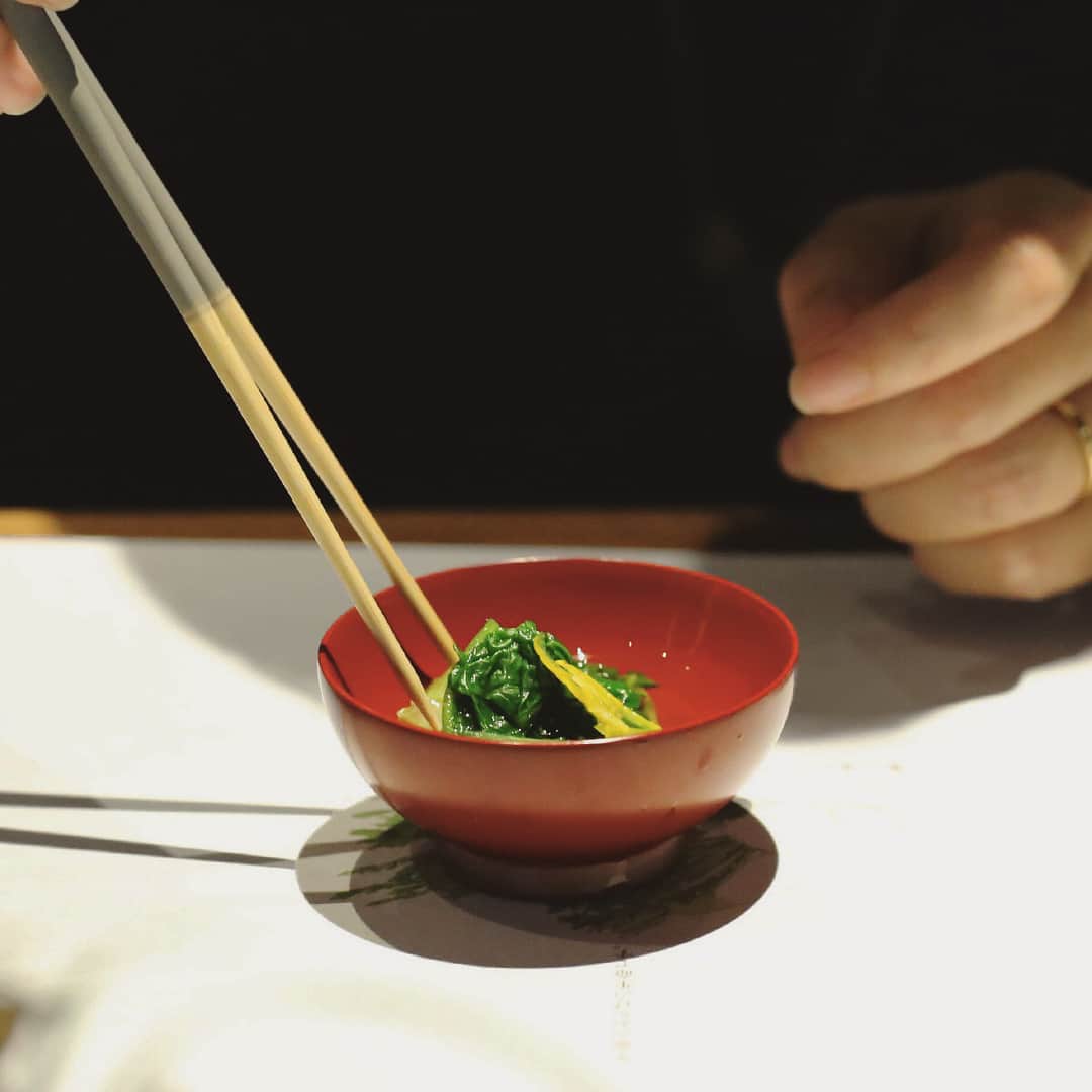 KOZLIFEさんのインスタグラム写真 - (KOZLIFEInstagram)「【 #STIIKの旅 】 STIIK in 福岡 心も体も癒された茅乃舎レストラン。 スローフードを大切に考える茅乃舎さんの思い、 素敵です！ また行きたいレストランにランクイン。 続きはブログからどうぞ。 . ◎KOZブログは当店トップページのバナーorプロフィールのURLからどうぞ。 ▶︎ @kozlife_tokyo . #KOZLIFE #japan#LoveFoodLoveLife#Interior#instahome #chopstick#madeinjapan #foodporn #instafood#foodstagram #foodlover#delistagrammer #茅乃舎レストラン#レストラン茅乃舎 #stiik #暮らし #九州 #福岡 #茅乃舎 #出汁 #丁寧な暮らし #シンプルライフ #暮らしを楽しむ #箸 #カトラリー #젓가락#筷子 #일제 #日本制造」4月2日 17時30分 - kozlife_tokyo