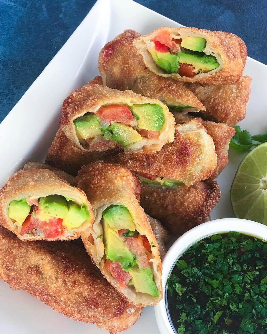 Easy Recipesさんのインスタグラム写真 - (Easy RecipesInstagram)「Calling all my Avocado lover fans! This Cheesecake Factory inspired Avocado Egg Rolls is a must have! And even if you aren’t an avocado fan, trying this recipe might just change your mind!  Full recipe link in my bio: https://www.cookinwithmima.com/avocado-egg-rolls/  #thekitchn #food52 #feedfeed #wholefoods #allrecipes #buzzfeedtasty #vegetarian #yahoofood #tohfoodie #tasteofhome #tastingtable #realsimple #eatingwell #cookinglight #bonappetit #huffposttaste #buzzfeedfood #marthafood #TODAYfood #FOODWINEWOMEN #onthetable #recipes #foodporn #food #foodie #avocadoeggrolls #avocado #cheesecakefactory」4月3日 4時38分 - cookinwithmima