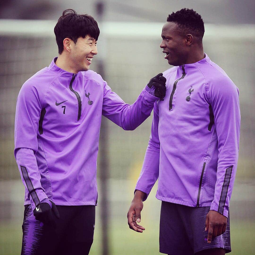 トッテナム・ホットスパーFCさんのインスタグラム写真 - (トッテナム・ホットスパーFCInstagram)「These two. 😆 #COYS」4月3日 4時40分 - spursofficial