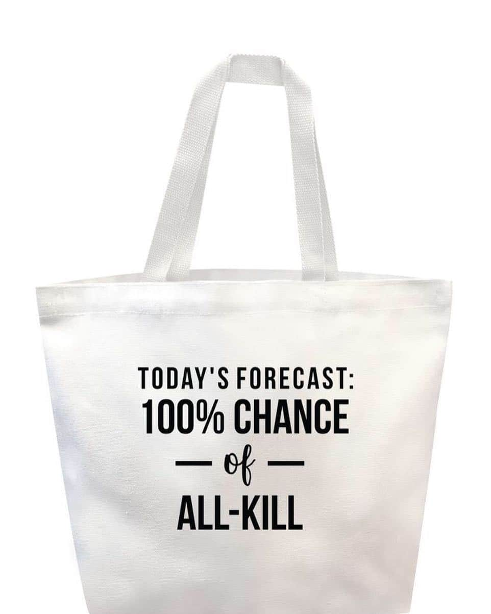 allkpopTHESHOPさんのインスタグラム写真 - (allkpopTHESHOPInstagram)「The perfect tote bag for the perfect beach day! The forecast? 100% chance of All-Kill」4月3日 3時12分 - allkpoptheshop