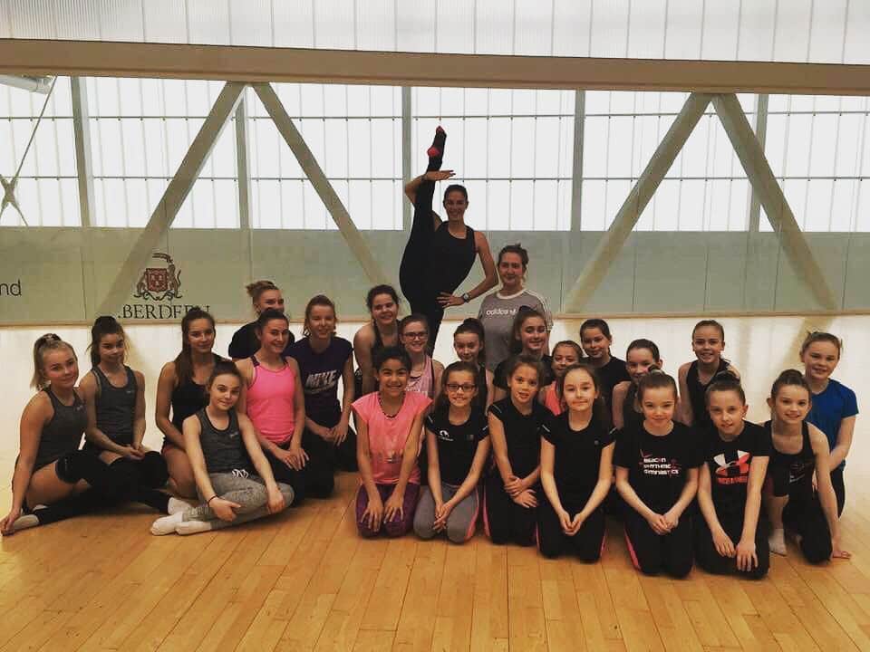 カロリナ・ロドリゲスさんのインスタグラム写真 - (カロリナ・ロドリゲスInstagram)「Thank you girls for a great and incredible day with you! ❤️ #scotland #aberdeen #gymnastics #moments」4月3日 3時15分 - ritmocarol