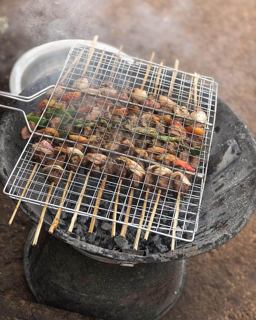 中鉢明子さんのインスタグラム写真 - (中鉢明子Instagram)「🇲🇱#BeefBrochettes West African style #food #bamako #mali #yummy」4月3日 3時20分 - akiko_harlem