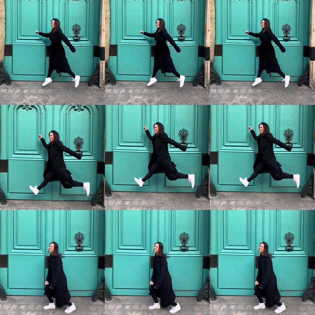 オーク ニューヨークのインスタグラム：「Thank you @kimmererer for looking this cute in the Tailored Overcoat in Paris 🇫🇷✌️⚡️」