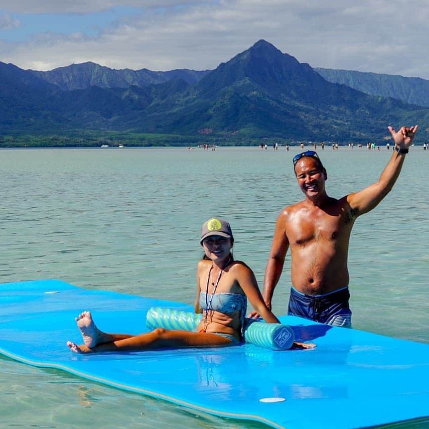 Luxury Cruise by Captain Bruceさんのインスタグラム写真 - (Luxury Cruise by Captain BruceInstagram)「天国の海®ツアーでは、SUPやカヤックなどもご用意しています。カネオヘ湾沖にある遠浅の海で、のんびりとハワイをお楽しみください^^⁣ 🌈⁣ #captainbruce #sandbar #kaneohe #hawaii #oahu #oahulife #ahuolaka #キャプテンブルース #天国の海 #アフオラカ #ハワイの海 #絶景 #のんびり」4月2日 19時51分 - cptbruce_hi