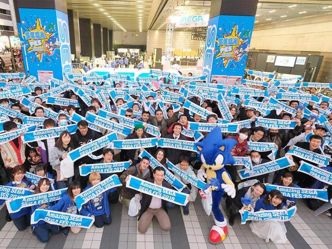 橘ゆりかさんのインスタグラム写真 - (橘ゆりかInstagram)「#セガフェス2019 どこを見てもセガ！セガロゴに囲まれてセガファンのみなさんに包まれ2日間濃い時間を過ごすことができました（∩＾ω＾∩）﻿ ﻿ ﻿ 2日目は1階ステージにて行われましたぷよぷよチャンピオンシップ！盛り上がりましたー！﻿ ﻿ 優勝したのは、、、マッキー選手でした✨﻿ ﻿ 楽しむことを心がけ決勝戦でも圧倒的な強さを見せたまだまだ進化が止まらない新マッキー‼️﻿素敵な焼肉デートを♡﻿ ﻿ 大連鎖だけじゃない！選手のみなさんの技と瞬発力がぶつかり合うぷよぷよ 奥が深いです！﻿ ﻿ ﻿ ﻿ #セガフェス #ぷよぷよ #プロゲーマー  #セガロゴ焼き #ゲーム #秋葉原  #橘ゆりか #ig_japan #japanesegirl #game #sega #puyopuyo #akihabara  #游戏 #东京 #sonicthehedgehog」4月2日 20時03分 - yuricalcal