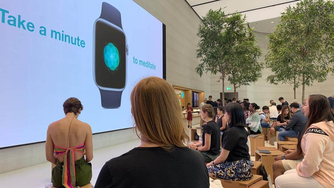 Livさんのインスタグラム写真 - (LivInstagram)「“How I made FitSphere” talk #todayatapple #madebywomen wearing the cutest ethical fashion brand I just found @youmeilabel #youandmei #fitsphere @fitsphere_bylivlo 📸: @apple」4月2日 20時03分 - livlogolding