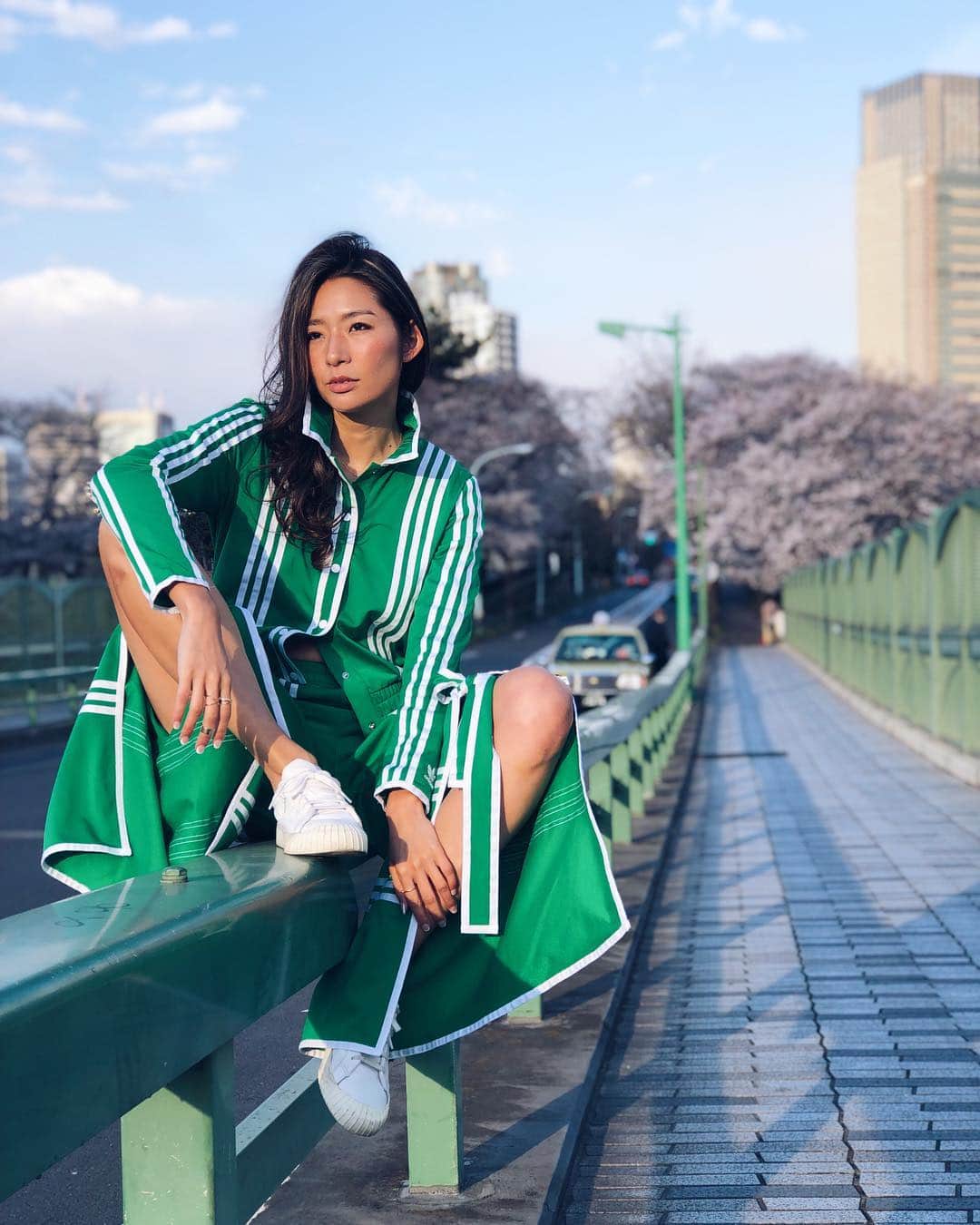 のインスタグラム：「Green mood🌿🌿🌿 @adidastokyo @adidasoriginals  #adidasoriginals #adidastokyo」