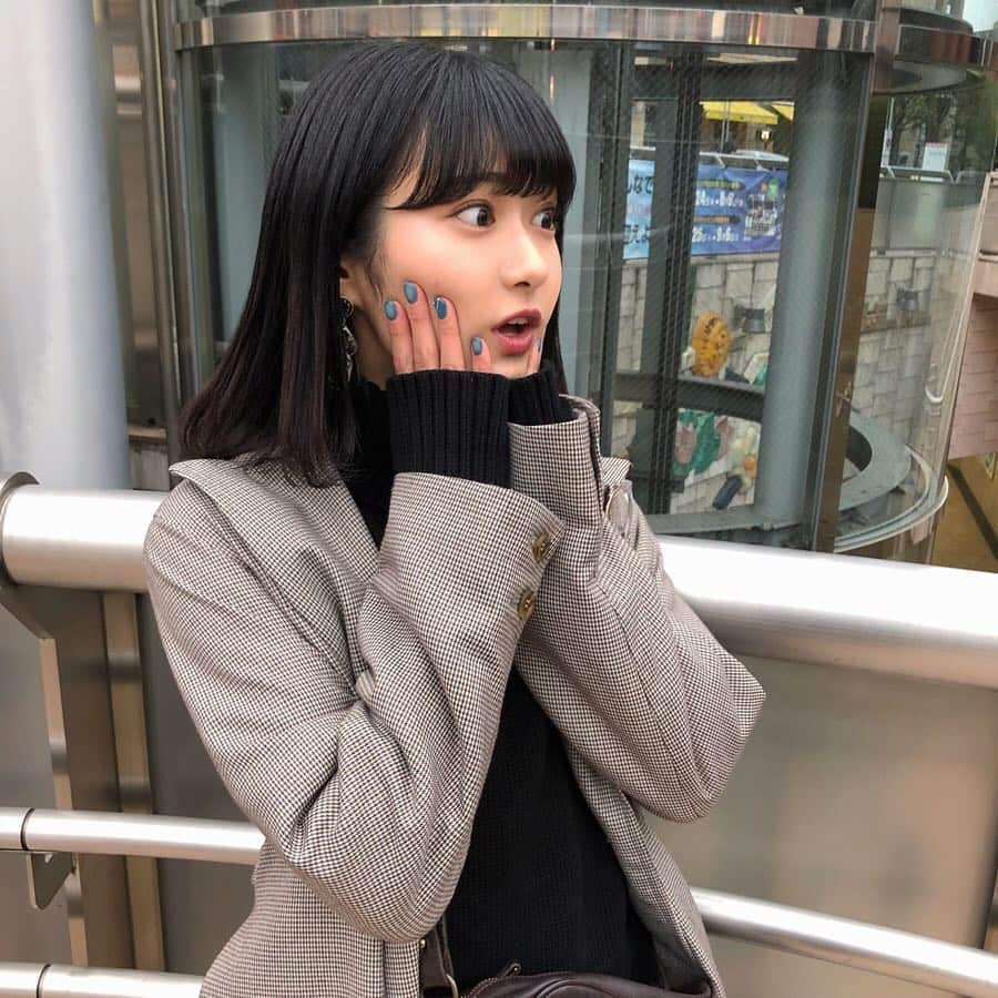 広瀬ちひろさんのインスタグラム写真 - (広瀬ちひろInstagram)「3枚目、鳩が飛んだ、、」4月2日 20時17分 - chi_hirose