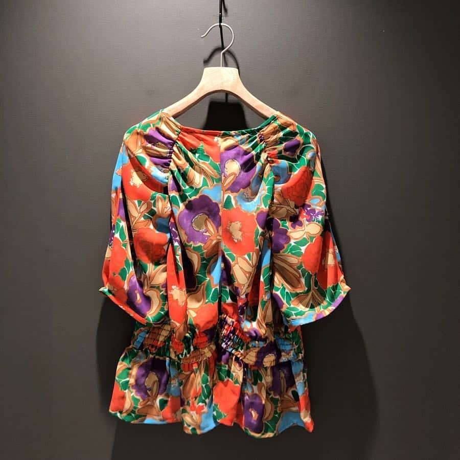 BEAMS JAPANさんのインスタグラム写真 - (BEAMS JAPANInstagram)「＜MUVEIL＞ Womens Flower Dot Print Blouse  BEAMS JAPAN 3F  @beams_japan #muveil #beams #raybeams  #beamsjapan #beamsjapan3rd Instagram for New Arrivals Blog for Recommended Items #japan #tokyo #shinjuku #mensfashion #womensfashion #日本 #東京 #新宿 #ファッション#メンズファッション #ウィメンズファッション #ビームス #ビームスジャパン」4月2日 20時26分 - beams_japan