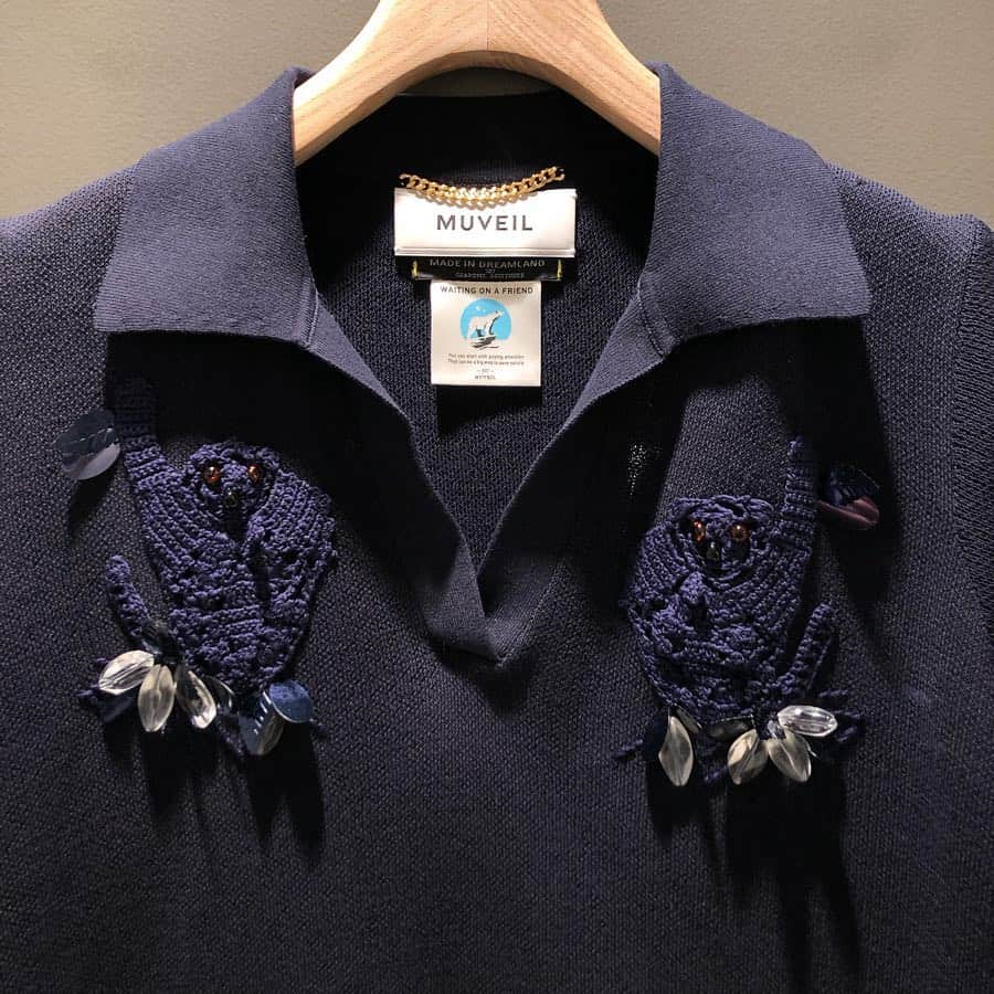 BEAMS JAPANさんのインスタグラム写真 - (BEAMS JAPANInstagram)「＜MUVEIL＞ Womens 刺繍入り Polo Knit  BEAMS JAPAN 3F  @beams_japan #muveil #beams #raybeams #beamsjapan #beamsjapan3rd Instagram for New Arrivals Blog for Recommended Items #japan #tokyo #shinjuku #mensfashion #womensfashion #日本 #東京 #新宿 #ファッション#メンズファッション #ウィメンズファッション #ビームス #ビームスジャパン」4月2日 20時27分 - beams_japan