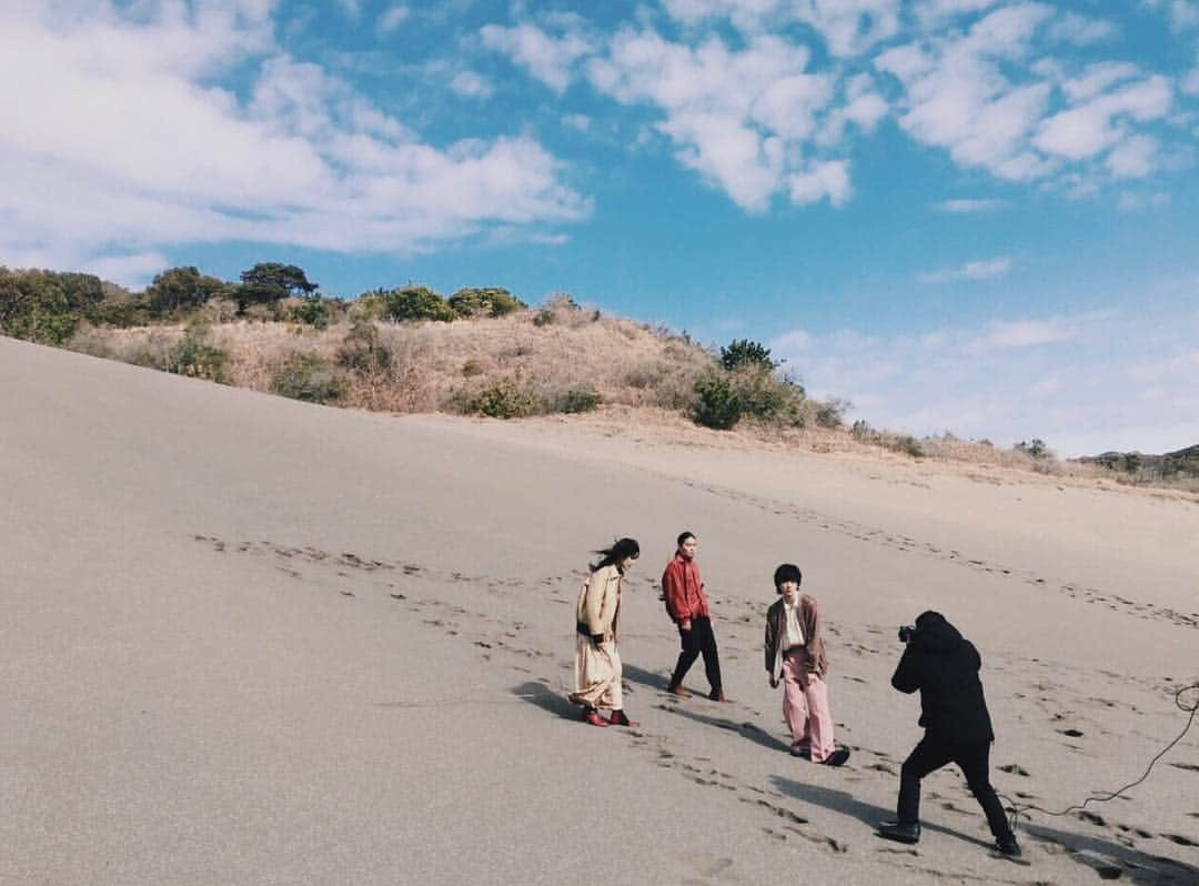 大澤実音穂さんのインスタグラム写真 - (大澤実音穂Instagram)「💎🐬🧩🦋リリース日とリリースパーティーが近づいてきている〜私達には色んな変化があったけど、とにかく今はわくわくする気持ちでいっぱいで、可能性がどんどん広がっていく感じが楽しい。早く今の私達を見せたいぞ！いつも楽しみに待っていてくれる皆ありがとうねえ」4月2日 20時24分 - ______mineho