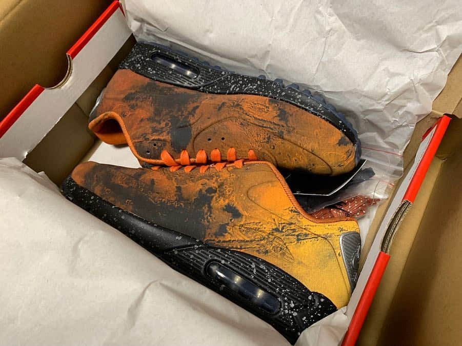 倉島大地さんのインスタグラム写真 - (倉島大地Instagram)「「AIRMAX 90 QS "MARS LANDING"」🚀🚀 ・ ・ ・ ・ #nike #airmax #airmax90 #airmax90marslanding  #火星 #火星モデル #marslanding #shoes #kicks #👟 #スニーカー #atmos #ナイキ #snkrs #sneakers #sneaker」4月2日 20時31分 - kurapi1