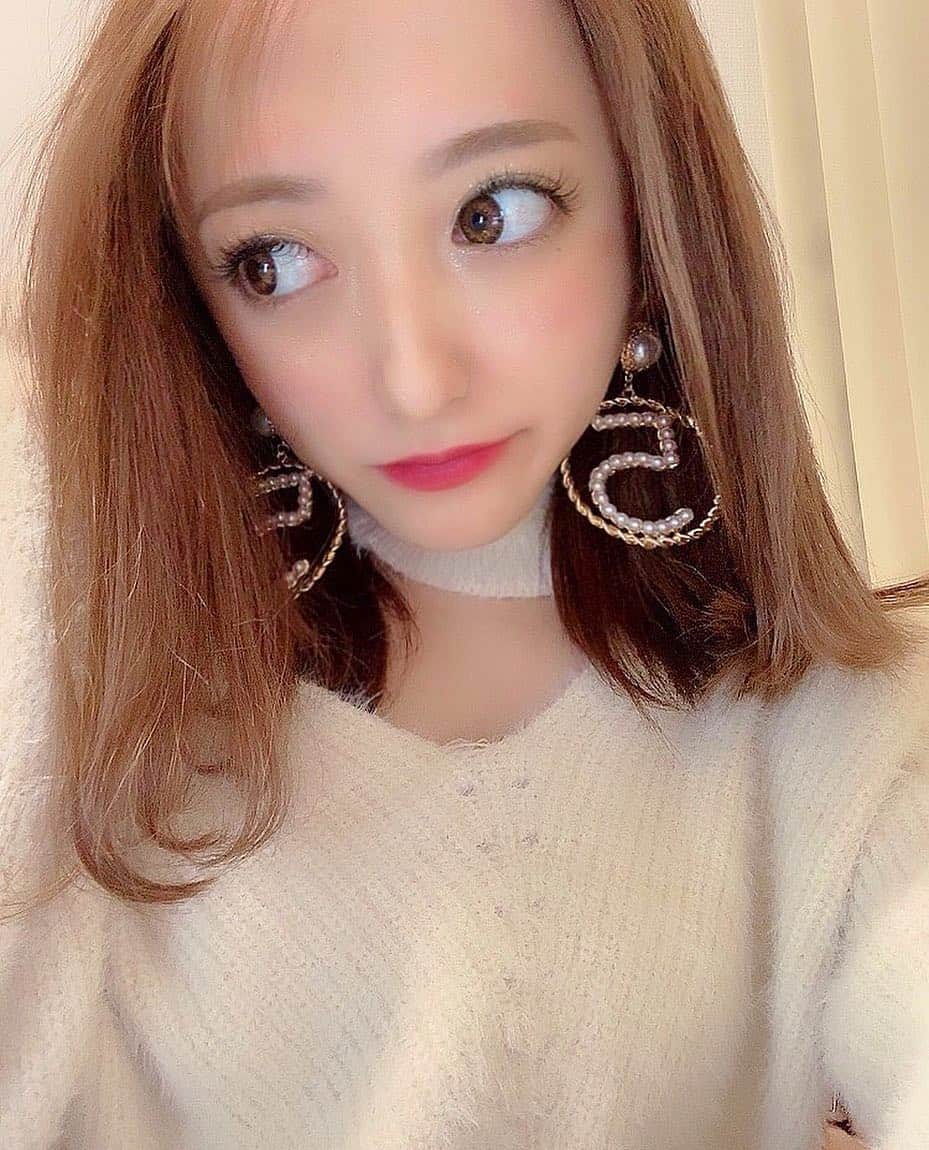 のインスタグラム：「いつもと何が違うでしょうか、🤦🏻‍♂️？﻿ ﻿ ﻿ ずっと南国にいたから﻿ 日本が寒すぎて死にソウ、、、😢❤️﻿ ﻿ 寒くて震える....﻿ 風邪ひかないでねみんな🌴﻿ ﻿ ﻿ #follwme #fashion #followhim #follow4follow #instaday #instalike #instadaily #instacute #love #redhair #followme  #code  #fashion  #followforfollow ﻿﻿﻿﻿#맞팔 #선팔 #소통  #맞팔해요 #소통해요#f4f #l4l #instagood #followme ﻿﻿﻿﻿﻿ #followforfollowback#follow4followback﻿﻿﻿﻿﻿﻿ #ビジョビ ﻿﻿﻿」