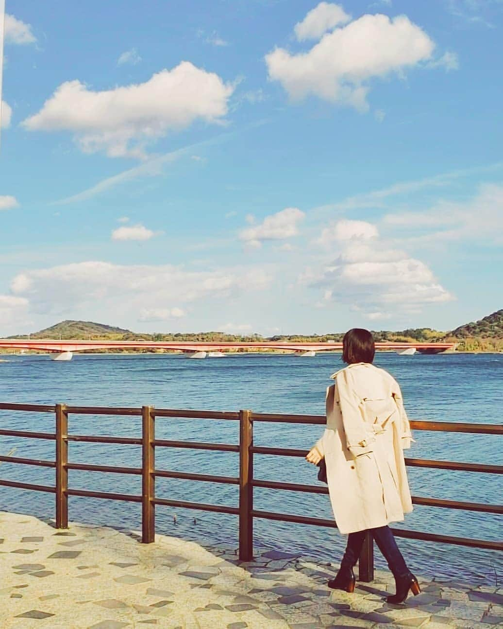 天霧真世さんのインスタグラム写真 - (天霧真世Instagram)「· 静岡県の浜名湖にて🚢 · 奇跡的に晴れた日😊☀ 桜の満開はあと少しかな🌸✨ · · #静岡県#浜松市#浜名湖#浜名湖サービスエリア #桜#🌸 · 🌈@mayomayo.com_ 💎@mayosacise.official ·」4月2日 21時00分 - mayomayo.com_