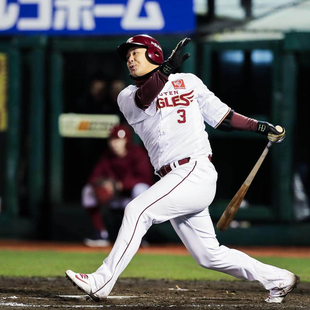 東北楽天ゴールデンイーグルスさんのインスタグラム写真 - (東北楽天ゴールデンイーグルスInstagram)「⚾️ ⚾️E 3-1 F⚾️ 雪が舞う中での東北開幕戦を熱い勝利で飾る‼️ 先発の辛島選手が7回無失点の見事なピッチング👑 決勝打は4回の島内選手の先制タイムリー👍🏼 そして浅村選手が移籍後1号となる2ランホームラン🤩 #rakuteneagles #RESTART #日本一の東北へ #東北開幕 #浅村栄斗 #辛島航」4月2日 21時19分 - rakuten_eagles