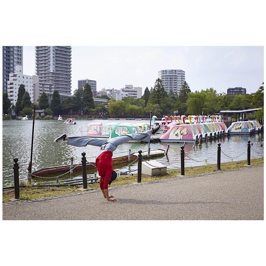 岡部紗季子さんのインスタグラム写真 - (岡部紗季子Instagram)「“ #gymnastics #handstandsplit #handstand #spring #体操 #🤸🏽‍♀️ . . . #逆立ち女子 @handstand_girl_tokyo . 上野お花見混んでるんだろうな🙄」4月2日 21時38分 - sakiko_okabe516