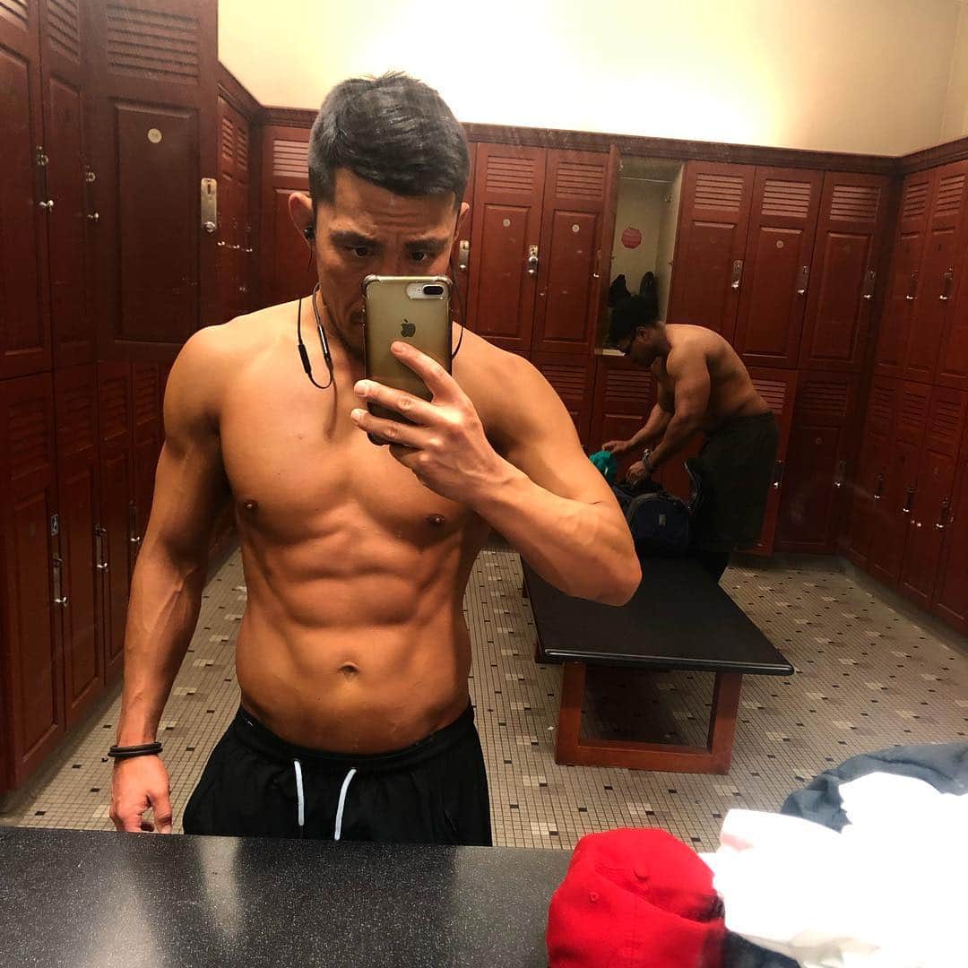 戸澤陽のインスタグラム：「Get ready for #205live tonite👍🏽」