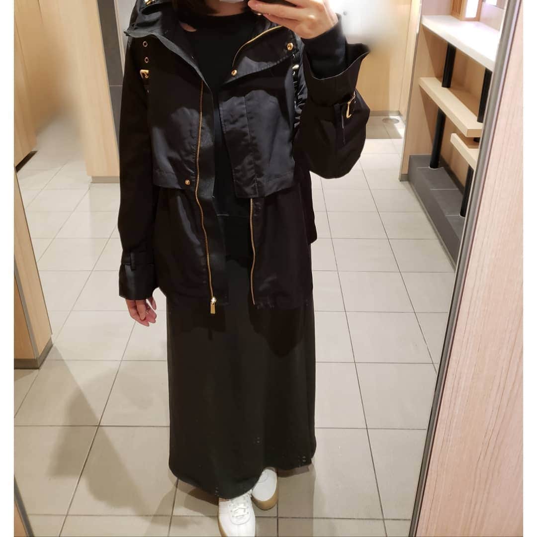 reikei0523さんのインスタグラム写真 - (reikei0523Instagram)「#今日の服#休日 午前中仕事して、午後は用事がてらお花見へ🌸。#紀尾井町ガーデンテラス の🌸がとてもきれいだった。ライトアップされて夜もきっときれいなんだろうな☺️夜桜は近くの公園で息子と✨今日も冬のように寒く見えてないけどouterと#ウルトラライトダウン 重ね着しないと外を歩けない💦 * outer#ZARA @zara  スウェット#conversetokyo @converse_tokyo skirt#plage @plage_jp 👟#emmi#adidas#samba#sambarose #今日のコーデ#ootd#記録#ponte_fashion#mineby3mootd#ザラ#プラージュ#コンバーストーキョー#エミ#アディダス#サンバ#紀尾井町テラス#赤坂#天沼弁天池公園#天沼公園#UNIQLO#お花見#桜」4月2日 21時42分 - rerei0523