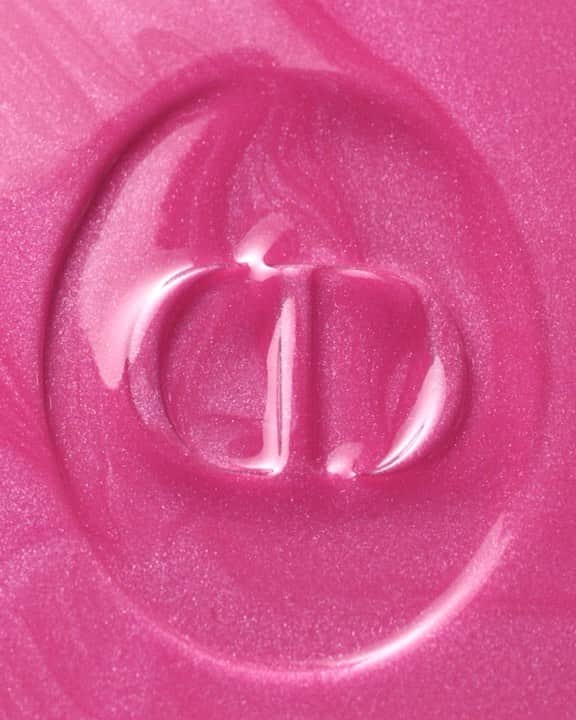 のインスタグラム：「“Pink is the color of happiness.” – Christian Dior. Stay tuned tomorrow for a @diormakeup Savoir-Faire series! • #dioraddict #bediorbepink #dioraddictstellarshine」