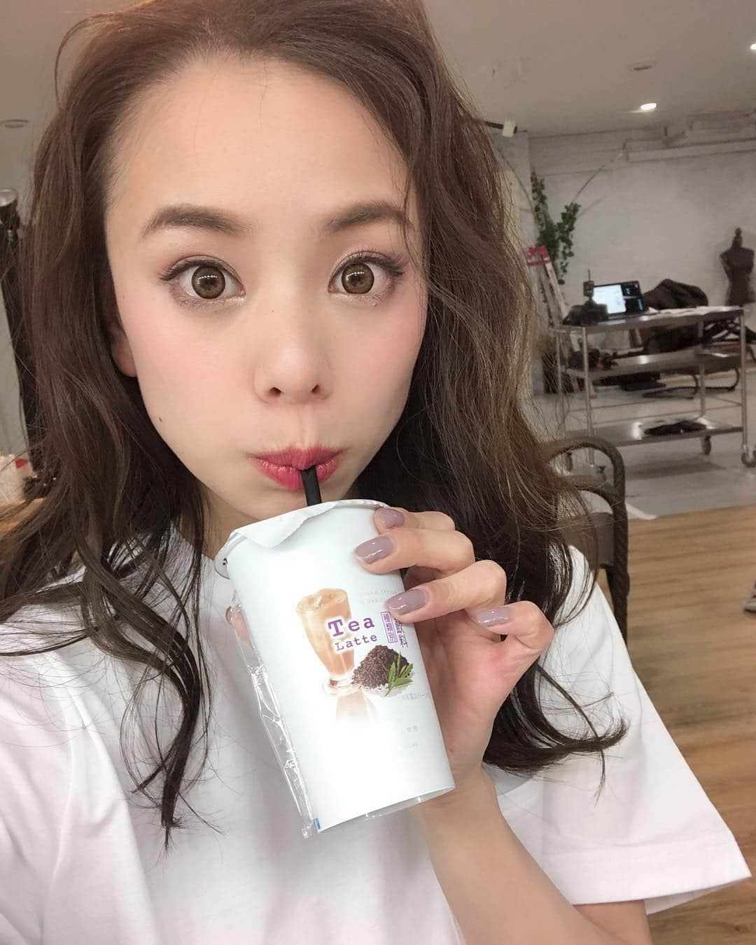 TANAKA SAKi 田中紗貴さんのインスタグラム写真 - (TANAKA SAKi 田中紗貴Instagram)「⋆ 俄然紅茶派🍵 コーヒー胃もたれて飲めない😇← 最近紅茶も頑張ってきてるけど、 アールグレイの無糖ストレート もっと置いてください🙍🏻‍♀️💬 . #紅茶派#teelatte #アールグレイ#イングリッシュブレックファースト #ストレートティー#需要 #男の子ママ#ママガール#ママモデル #モデル#田中紗貴」4月2日 21時51分 - sakiwo.523