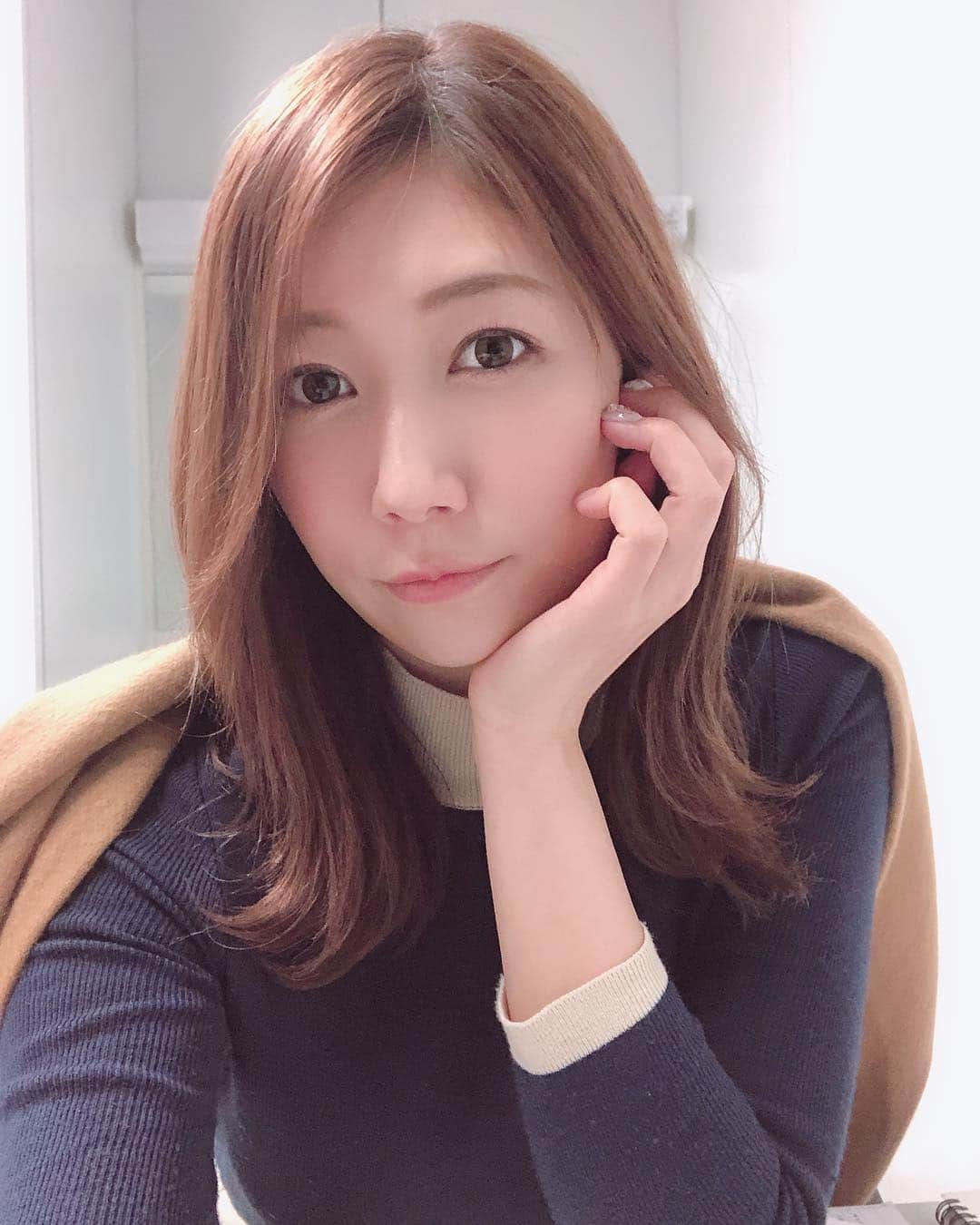穂川果音さんのインスタグラム写真 - (穂川果音Instagram)「だいぶ前髪が、伸びてきましたーー（╹◡╹）♪わーい！ 今日もアベプラ観てねー♡ ＃ヘアスタイル #hairstyles #hairarrange #ほかのん #アベプラ #abematv #気象予報士 #穂川果音 #前髪伸ばし中 #今日もお天気担当します」4月2日 21時52分 - hokawakanonn