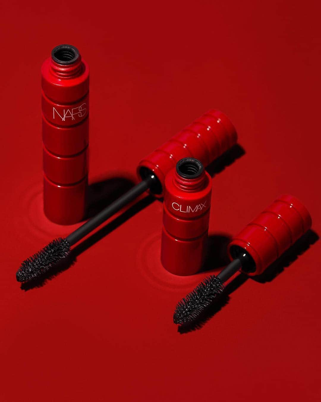 NARSさんのインスタグラム写真 - (NARSInstagram)「Climax. Anywhere you want it. Now available in a new on-the-go size. Shop Climax Mascara on Instagram now.」4月2日 22時03分 - narsissist