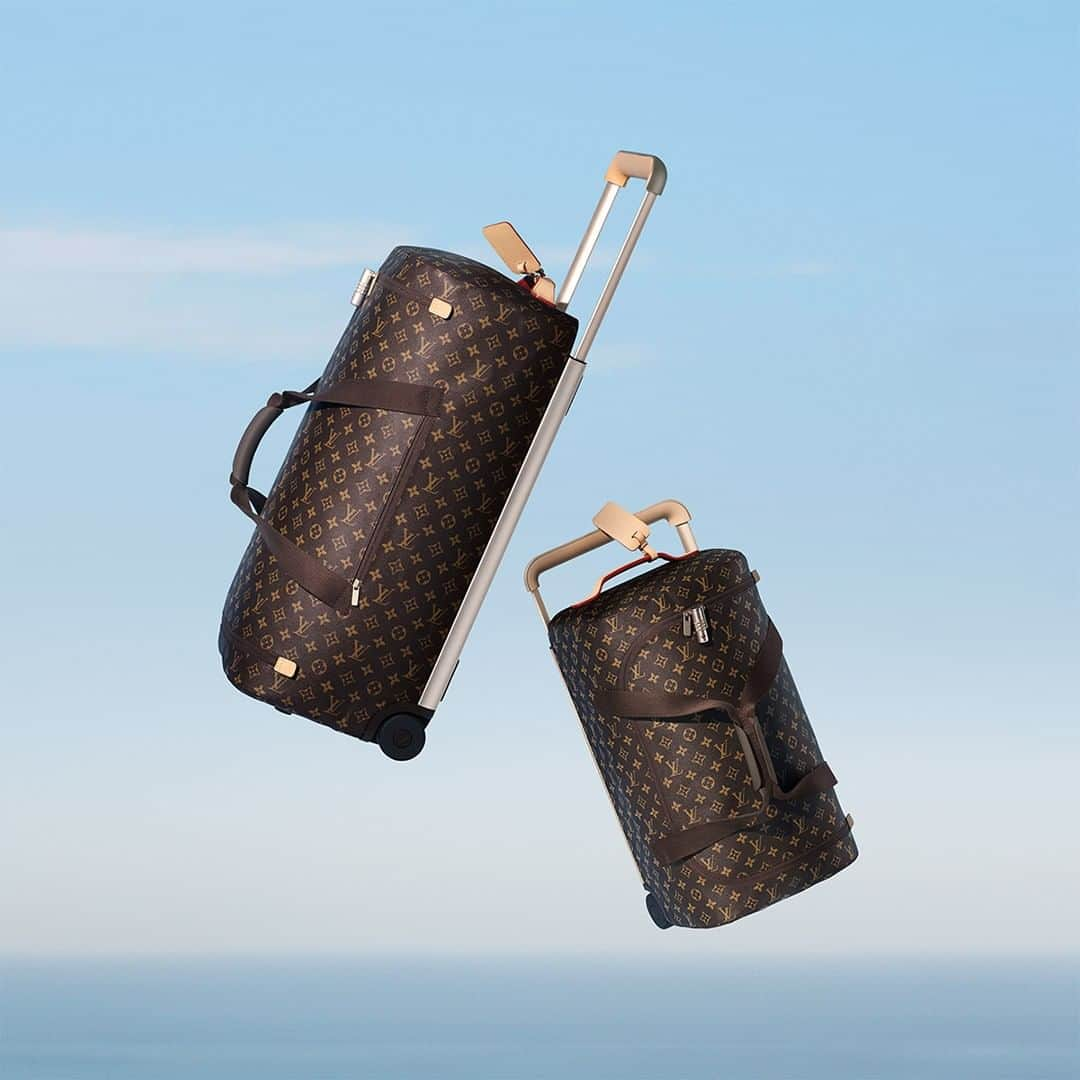 LVMHさんのインスタグラム写真 - (LVMHInstagram)「✈️ Travel light with style After Horizon, first line of luxury wheeled luggage released in 2016, @louisvuitton launches Horizon Soft. A new collection of innovative luggage, light in weight and large in volume, designed by Marc Newson (@realmarcnewson) for modern travelers. _ #HorizonSoft #LouisVuitton #MarcNewson #LVMH」4月2日 22時00分 - lvmh