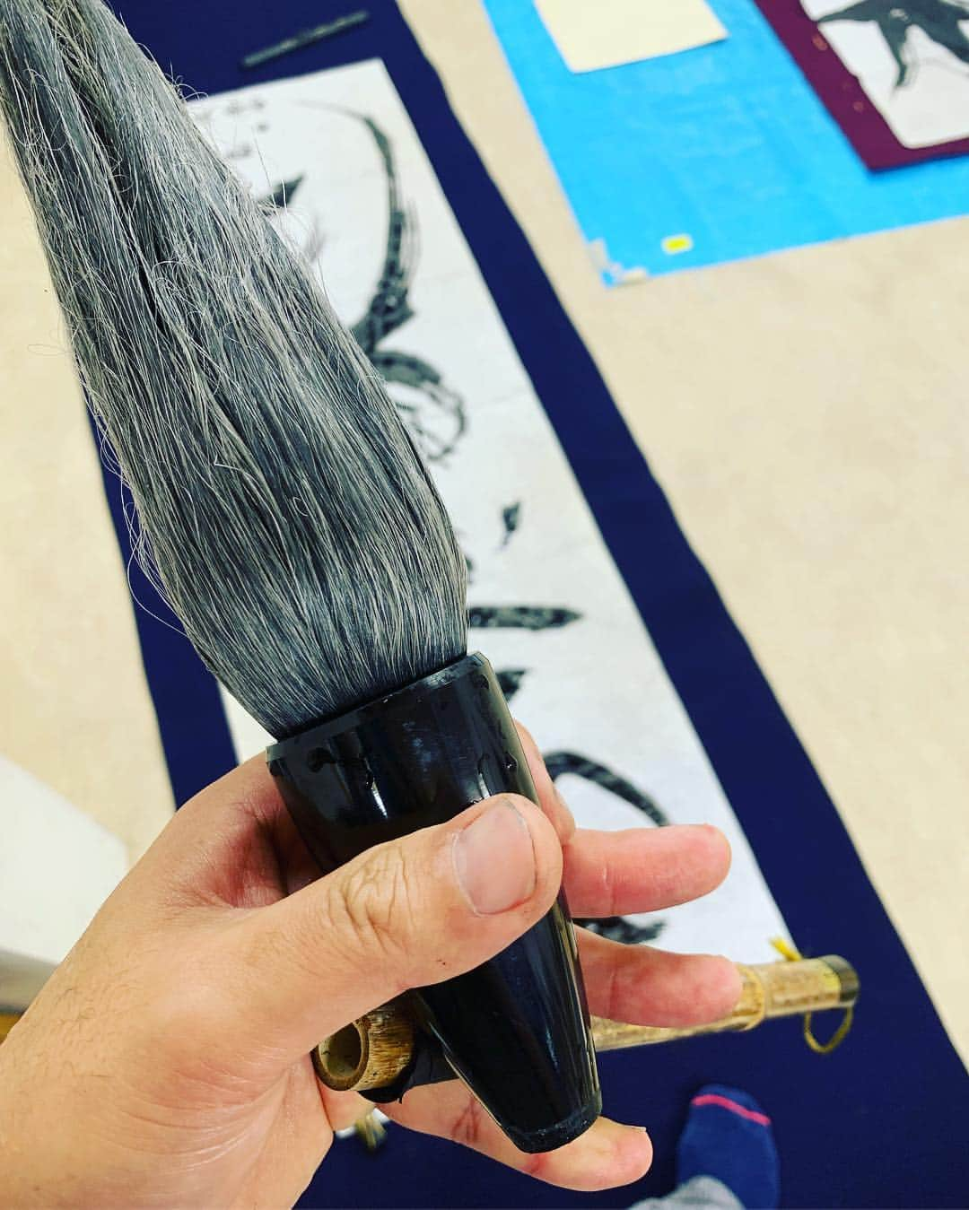 武田双雲さんのインスタグラム写真 - (武田双雲Instagram)「大作の途中で筆が折れようが、 それをポジティブに活用して書くのが俺スタイルだ」4月2日 22時05分 - souun.takeda