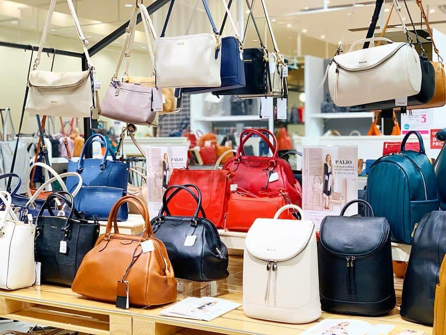 LECT レクトさんのインスタグラム写真 - (LECT レクトInstagram)「NEW SHOP情報です。レディースの鞄やお財布を取り扱う「アグランクール」がOPENしました。お求めやすい価格で質の良い品揃え。ぜひ遊びにいらしてください。 #lect #レクト #agrandchoeur #アグランクール #新店 #palio #バッグ #財布 #ショッピング #gw #おでかけ #広島市」4月2日 22時27分 - lect_hiroshima