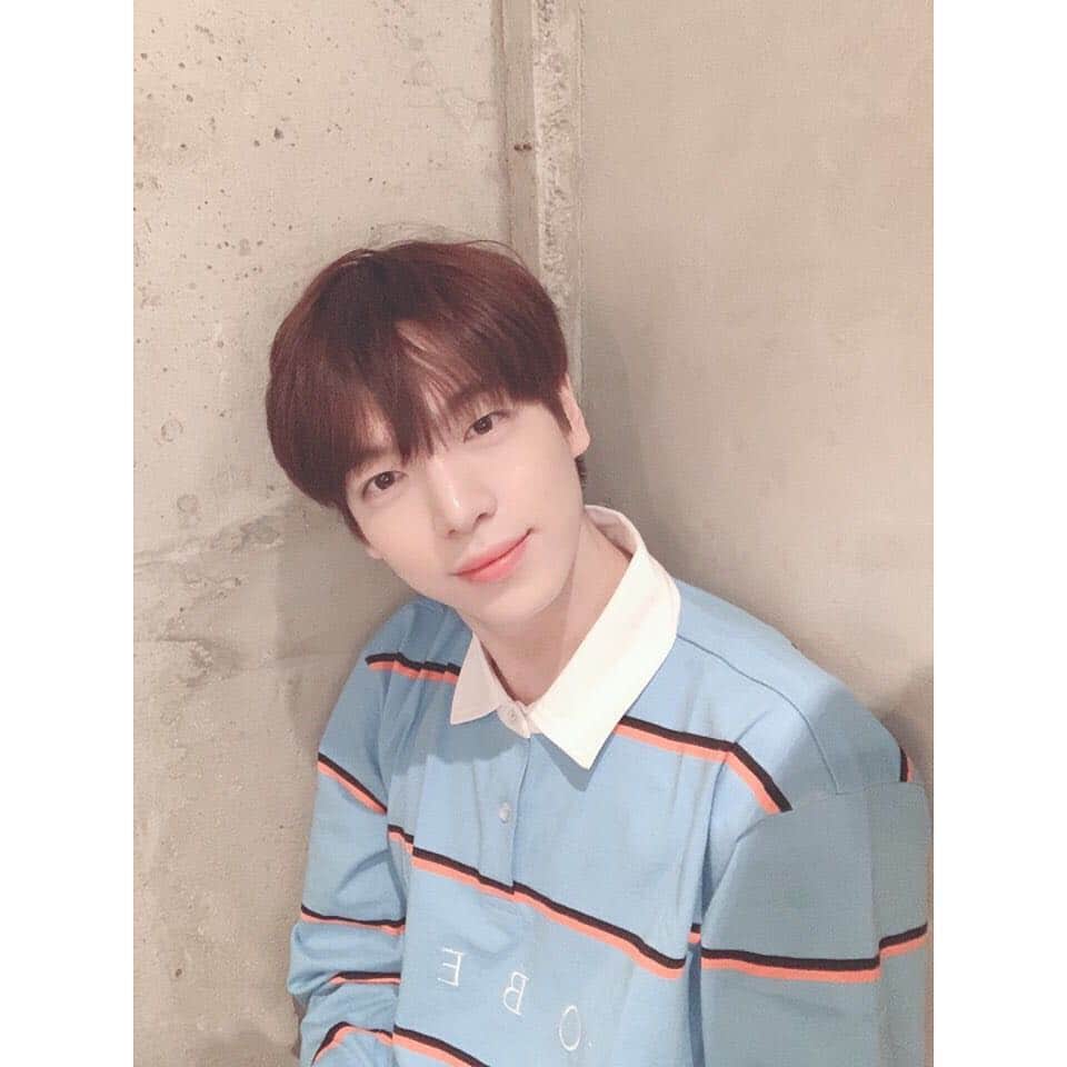 IN2ITさんのインスタグラム写真 - (IN2ITInstagram)「photo party ~ 🎉🎊 ㅤㅤ #인투잇 #To #2u #현욱  #일상  #셀카 #OOTD #spring #Selfie  #IN2IT #hyunuk #in2u #Photo #by #inpyo #and #isaac」4月2日 22時32分 - official_in2it
