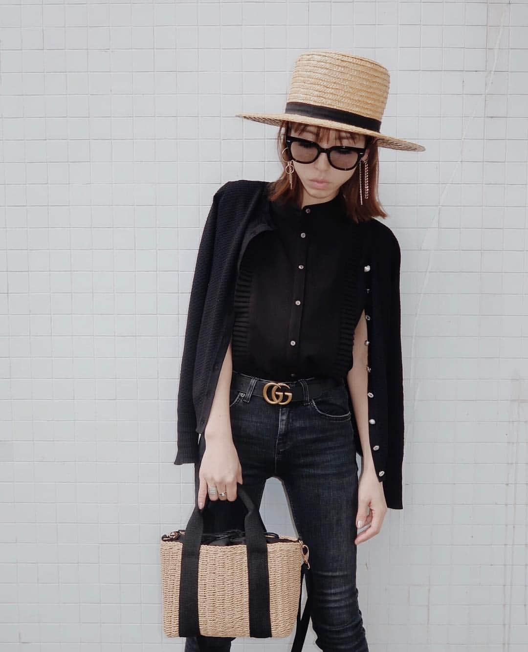 若槻千夏さんのインスタグラム写真 - (若槻千夏Instagram)「小さい方のカゴBAG ❤︎ #ootd tops @wcjapan  #comingsoon  cardigan @zara  hat @celine  earring @kohslickcurro  denim @estnation_jp」4月2日 22時34分 - wakatsukichinatsu