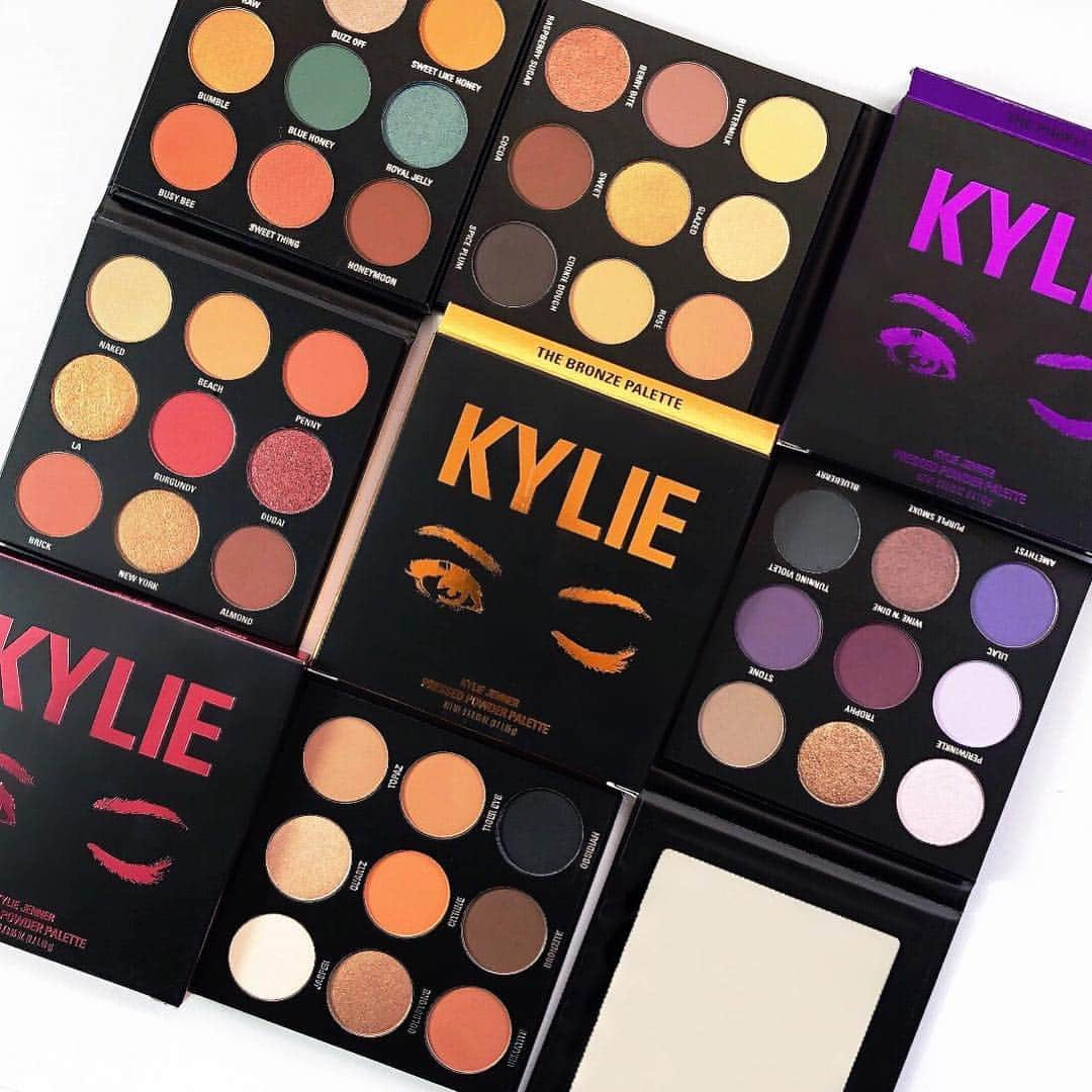 Kylie Cosmeticsさんのインスタグラム写真 - (Kylie CosmeticsInstagram)「Our 9 pan #kyshadow palettes are now available at all @ultabeauty stores! ✨」4月2日 22時51分 - kyliecosmetics