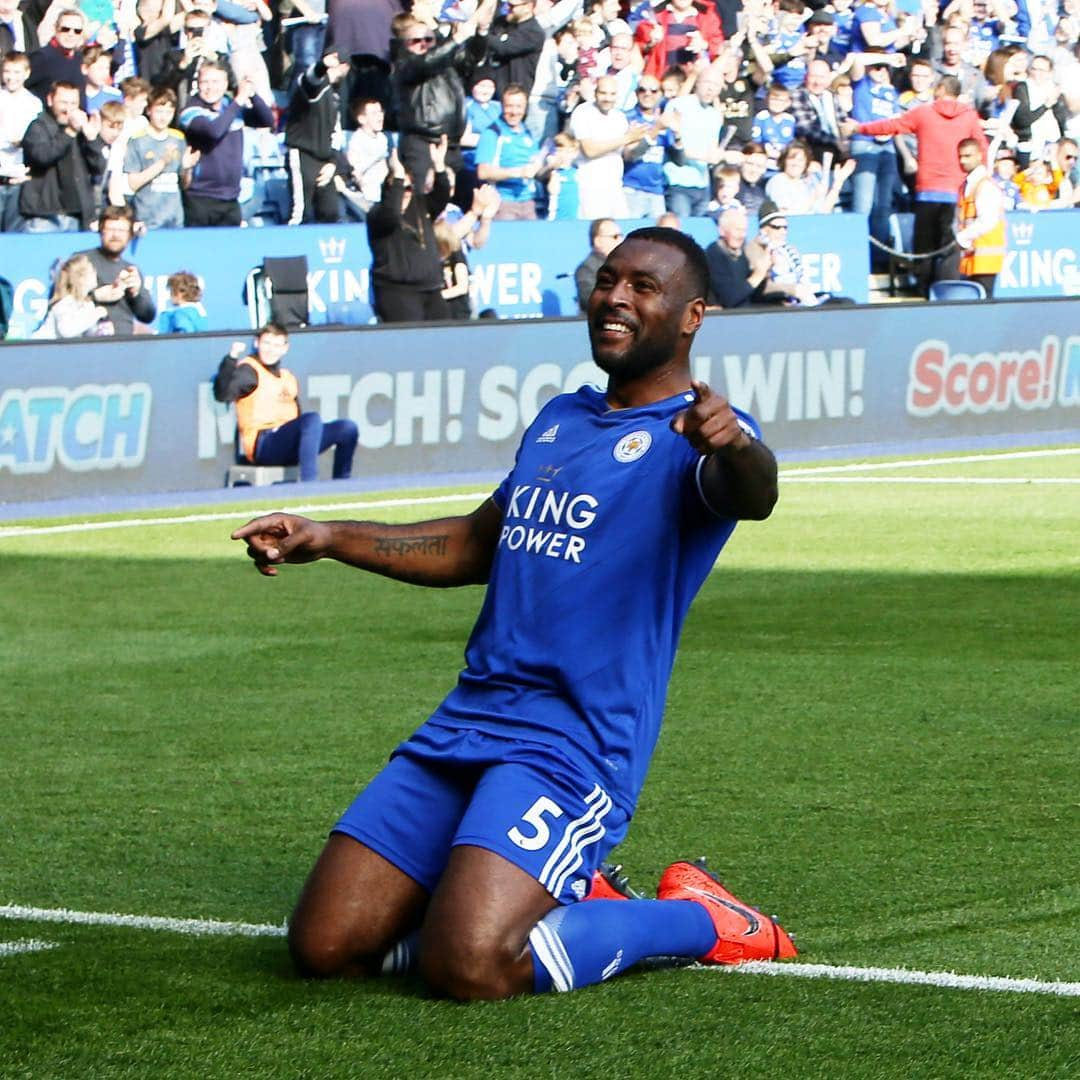 レスター・シティFCさんのインスタグラム写真 - (レスター・シティFCInstagram)「“That one was for Vichai.” - Wes . . . #lcfc • #LeiBou」4月2日 22時53分 - lcfc