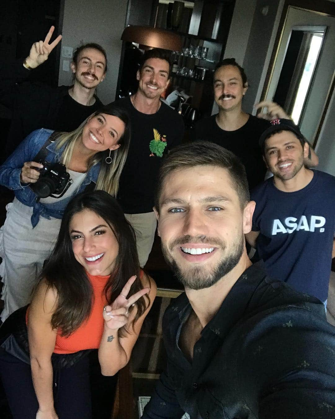 Jonas Sulzbachさんのインスタグラム写真 - (Jonas SulzbachInstagram)「Com uma equipe dessas bicho... vem coisa mtooo boa por aee! Aguardem 😉」4月2日 23時20分 - jonassulzbach