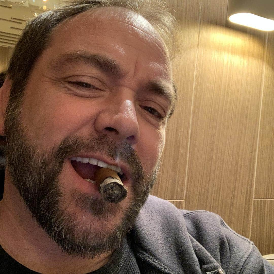 マーク・シェパードさんのインスタグラム写真 - (マーク・シェパードInstagram)「Thank you for the hospitality @davidoffcigars ATL lounge!」4月3日 4時50分 - realmarksheppard