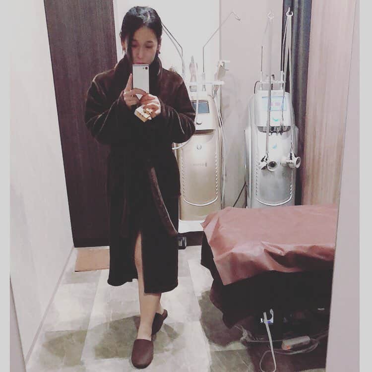 のインスタグラム：「Full refund if there is no change in your body( ＾∀＾) Let's finish the diet with SLENDA╰(*´︶`*)╯♡ Everybody's comments nice（≧∇≦） Thanks（＾Ｏ＾） @slendaginza_official へ行ってきたよ( ◠‿◠ ) #slendaginza にはダイエットを終わらせるという意味のENDの文字が入っているのです！ #スレンダ銀座 ではエステ後に #シルエット改善 の #整体施術 もプレゼントしてもらえるよ！(°▽°) #slenda は #痩身エステ のこだわりがいっぱいでしたっ！ #3dスキャナー で細かいサイズも全てバレてしまうwww #サイエンスエステ で #ボディメイク や #ダイエット もバッチリ（＾Ｏ＾） #遺伝子検査 で私はラビットでした！ #炭水化物 も 脂質も分解しにくい太りやすい体質(´°̥̥̥̥̥̥̥̥ω°̥̥̥̥̥̥̥̥｀) #セルライト をなくして #ベストボディ になるにはここは最高かもしれない！ 理想の #bodymake を徹底的に指導してもらえます💓 場所もかなりパワースポット的な癒し空間もバッチリなので本気で通いたくなること間違いなしだね(#^.^#) #diet」