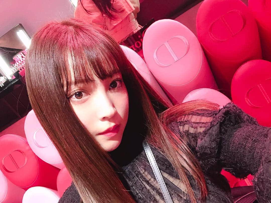 のインスタグラム：「明日からオープンするDIOR ADDICT CITYに、一足先にお邪魔してきました💄 着いて早々リップのお試しをしたよ🥰 可愛い色💕 @diormakeup . #ディオールアディクトステラーシャイン #dioradict #bediorbepink #dior #diormakeup #hotelkoetokyo」
