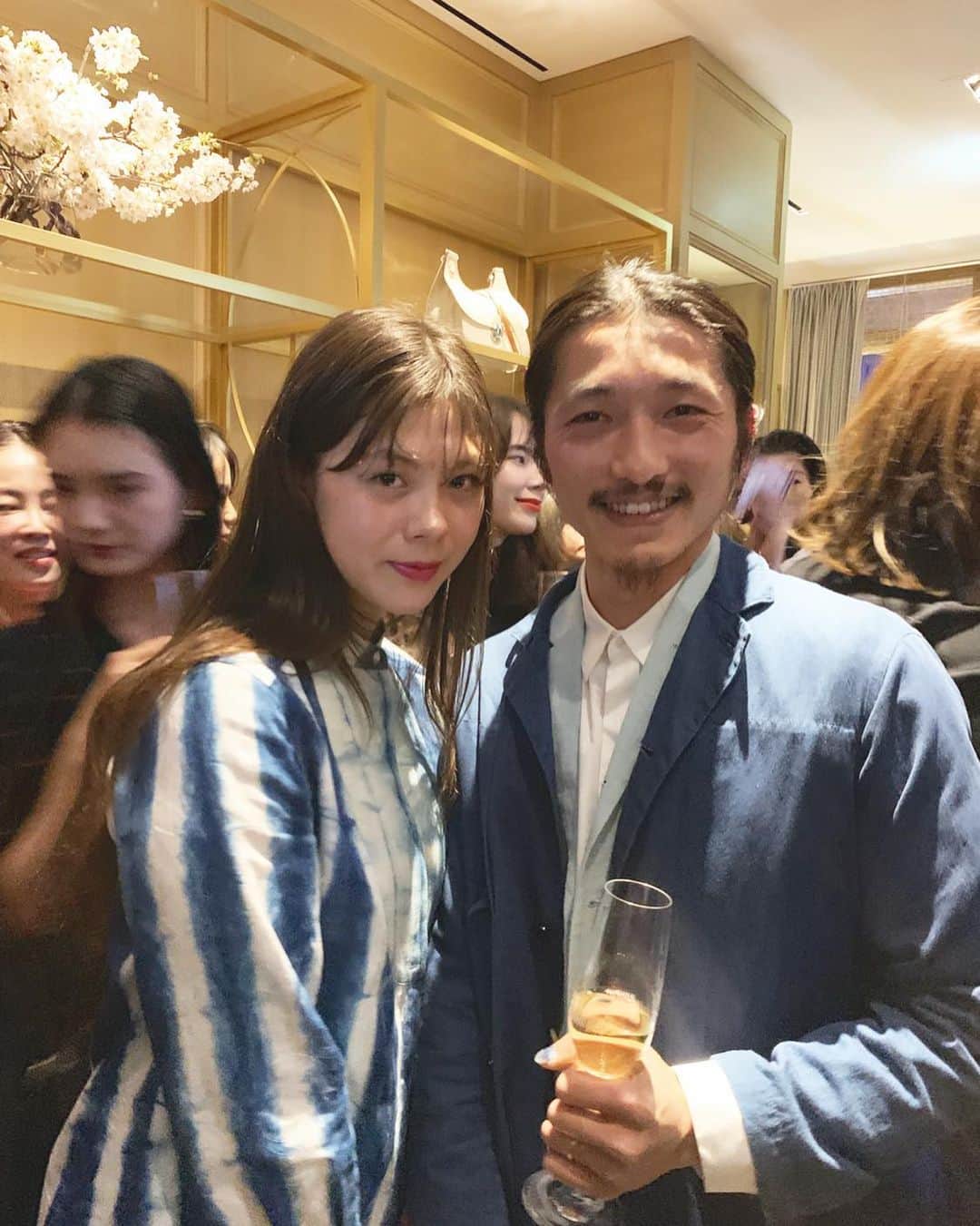 エモン・久瑠美のインスタグラム：「@toryburch X @buaisou_i  #toryburchginza」
