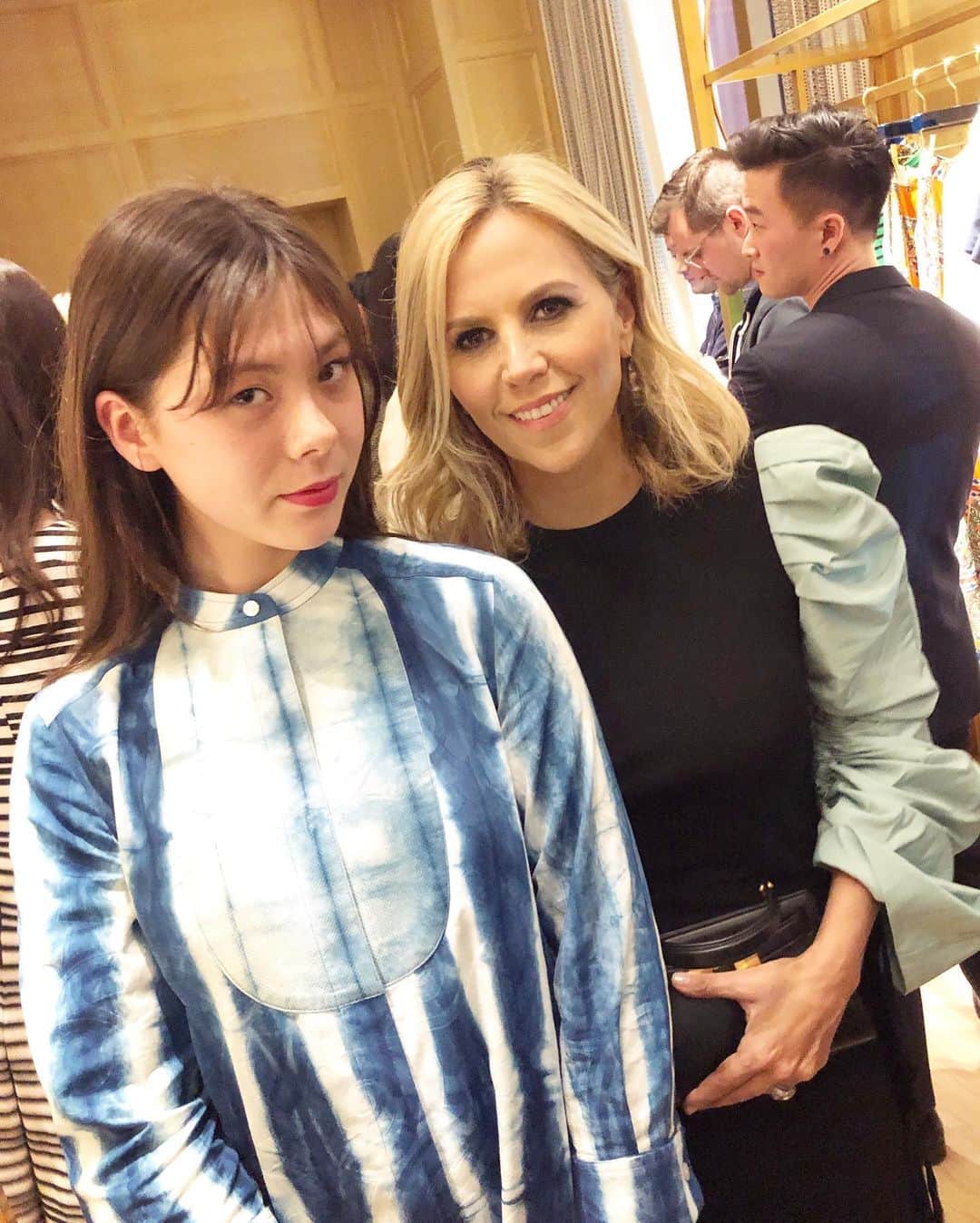 エモン・久瑠美のインスタグラム：「@toryburch X @buaisou_i #toryburchginza」
